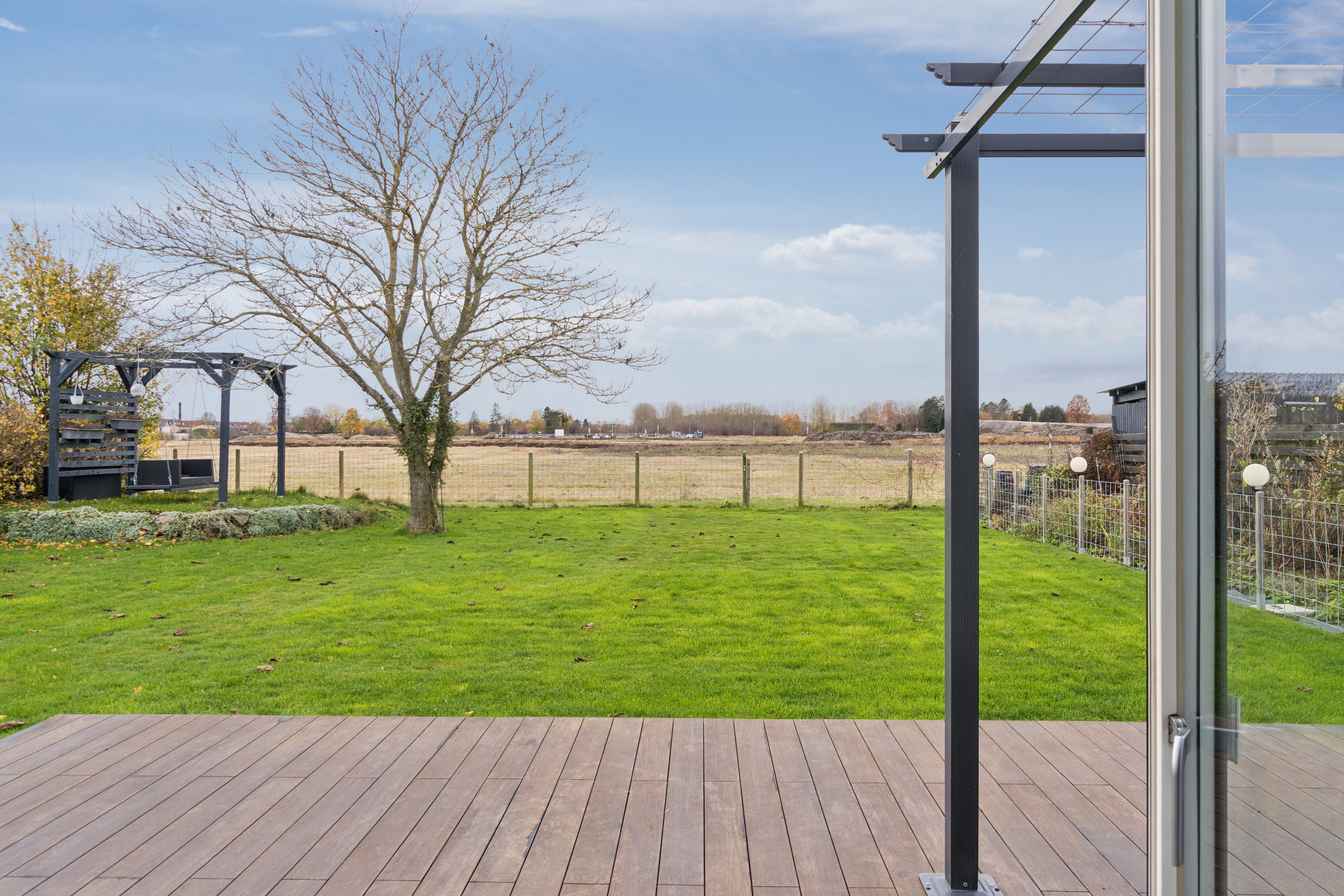 Miniaturebillede 2: udsigt. Billede af Rosmosevej 80, 2650 Hvidovre