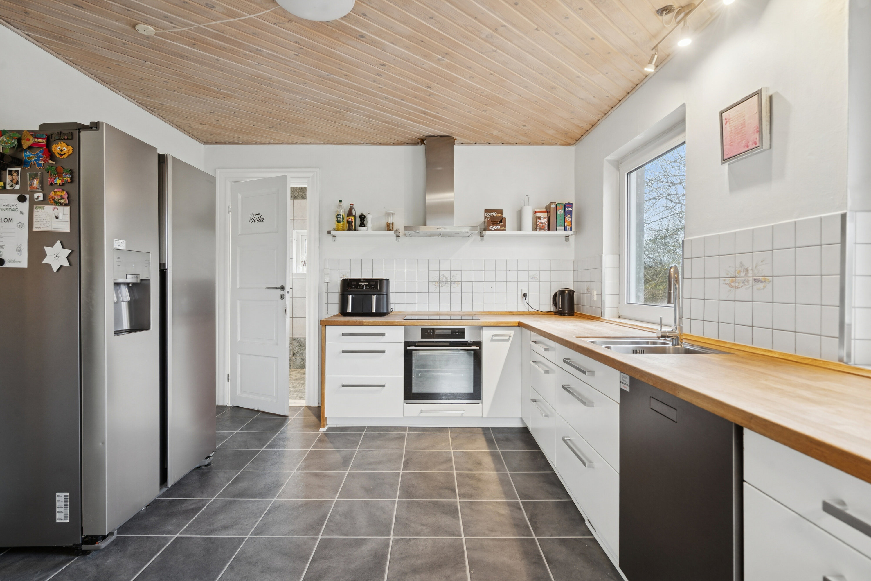 Fremhævet køkken billede i fuldskærmstilstand. Billede af Såderupvej 13, 5540 Ullerslev