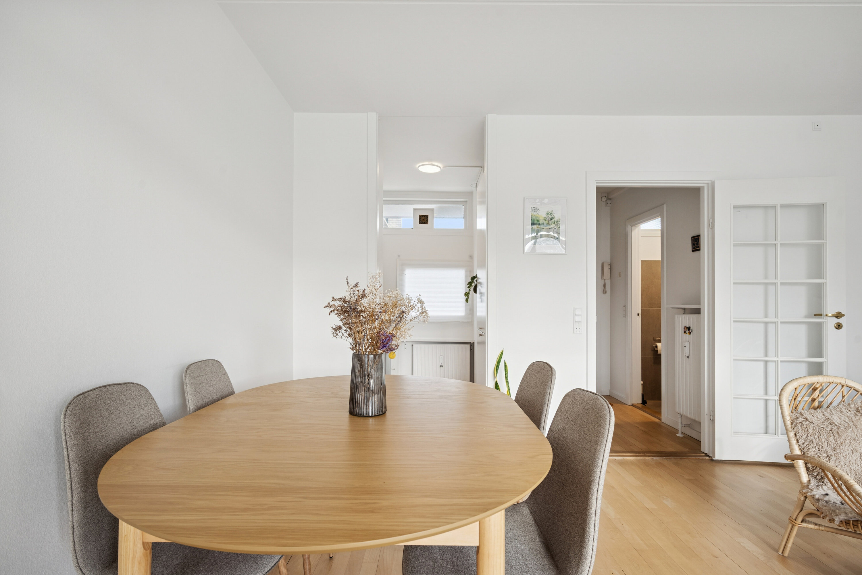 Fremhævet spiseplads billede i fuldskærmstilstand. Billede af Mølleåparken 6, 2. l., 2800 Kongens Lyngby