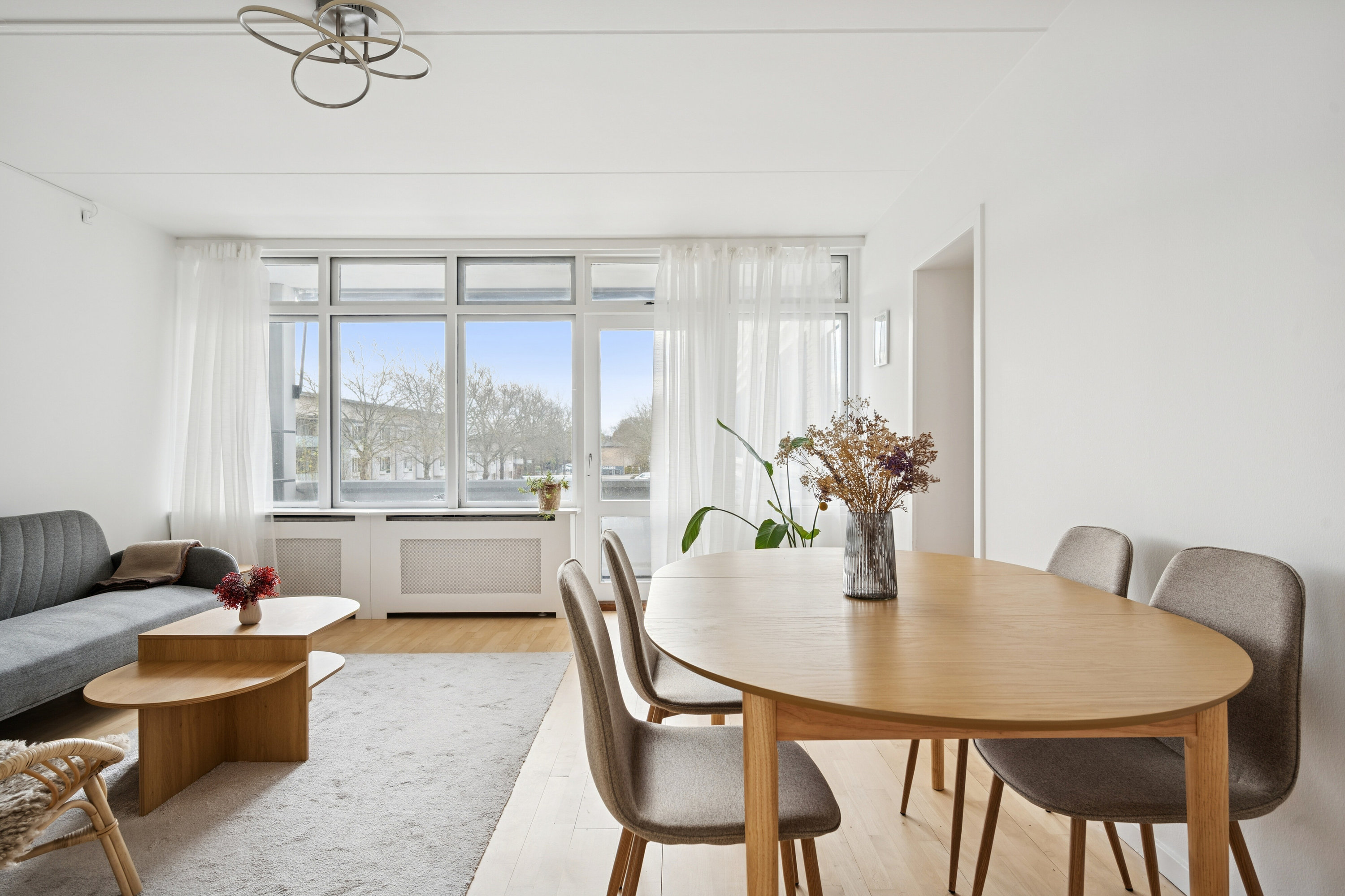 Fremhævet stue billede i fuldskærmstilstand. Billede af Mølleåparken 6, 2. l., 2800 Kongens Lyngby