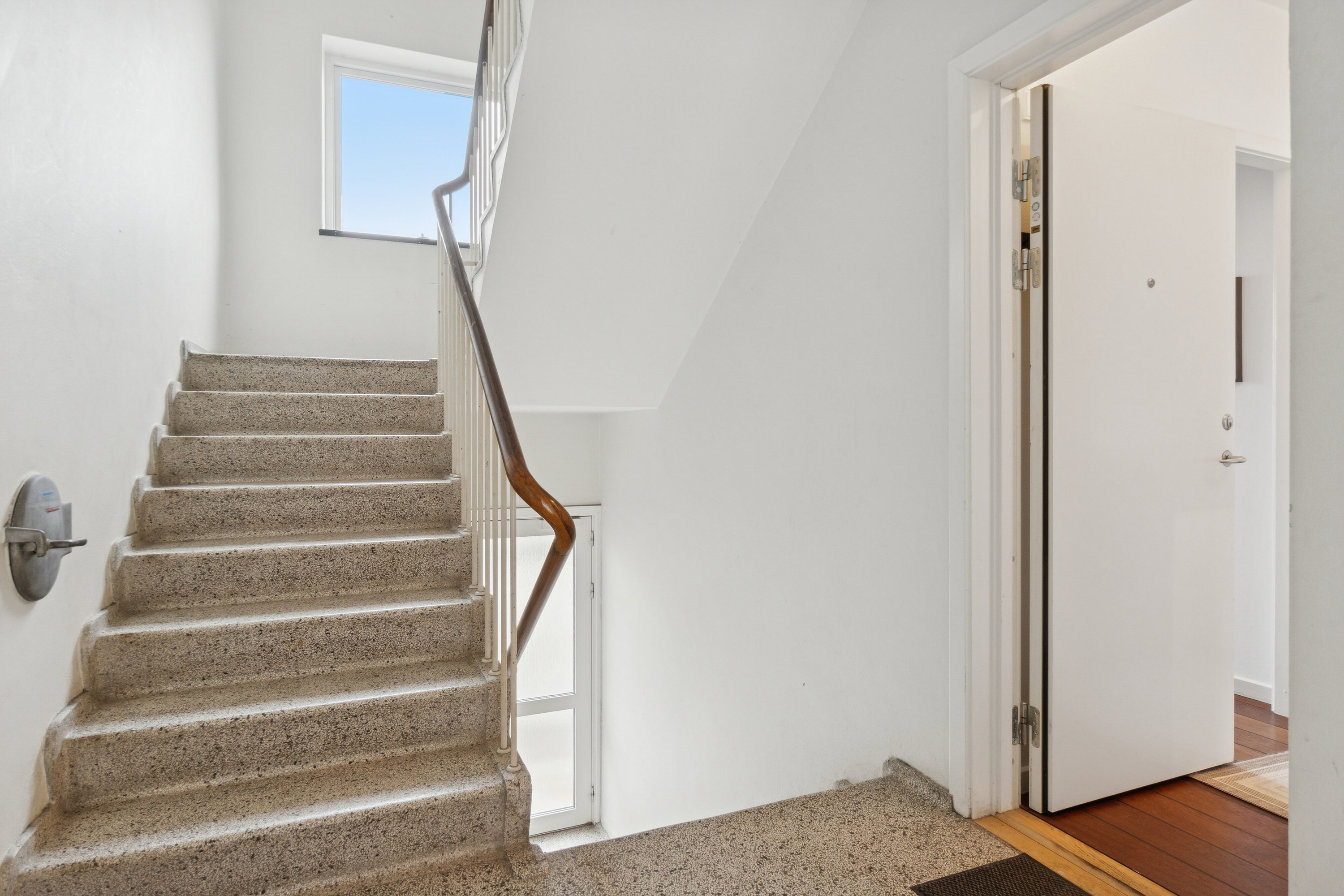 Fremhævet opgang billede i fuldskærmstilstand. Billede af Præstøvej 57A, st.. th., 4700 Næstved