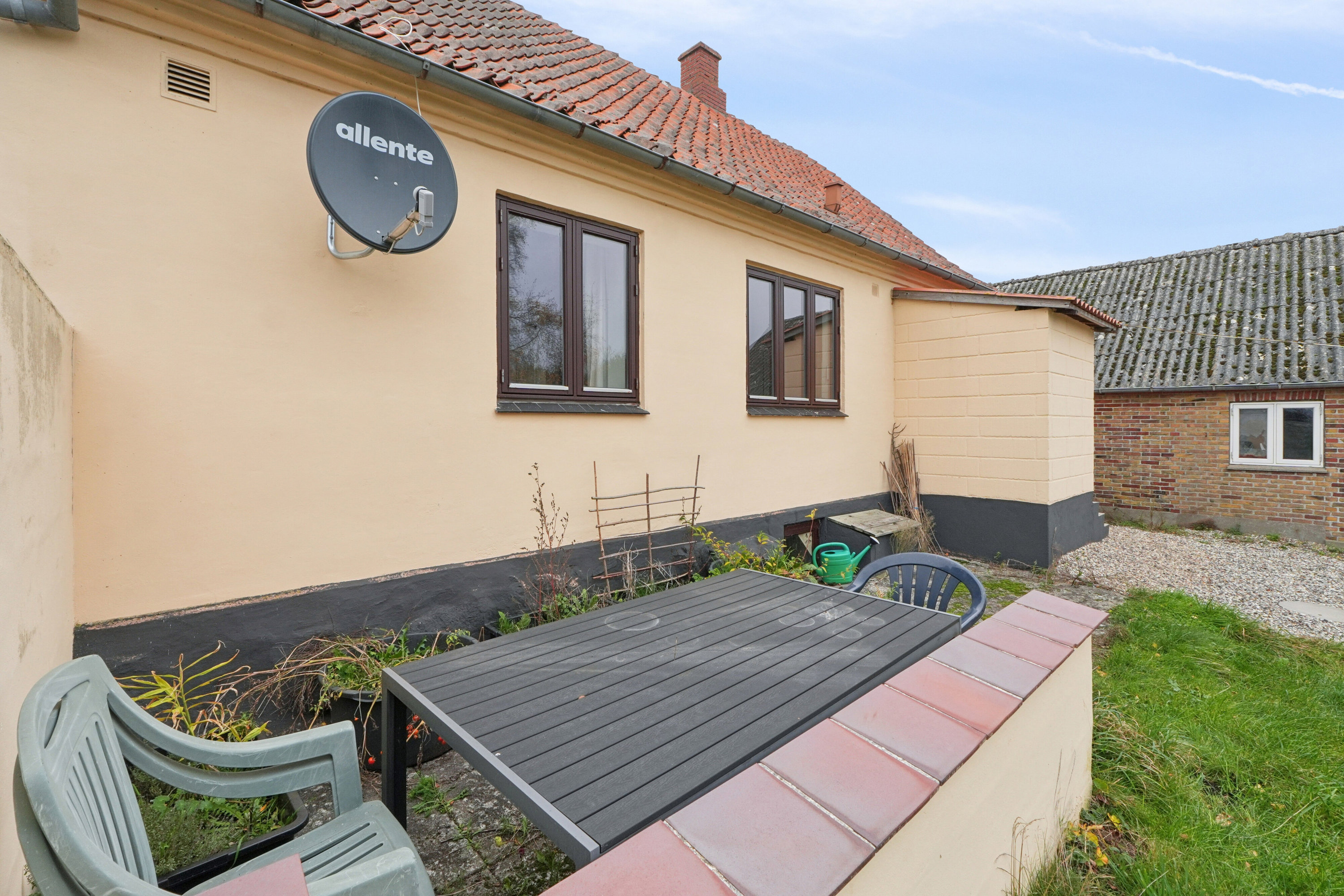 Fremhævet udendørs billede i fuldskærmstilstand. Billede af Østergade 82, Lohals, 5953 Tranekær