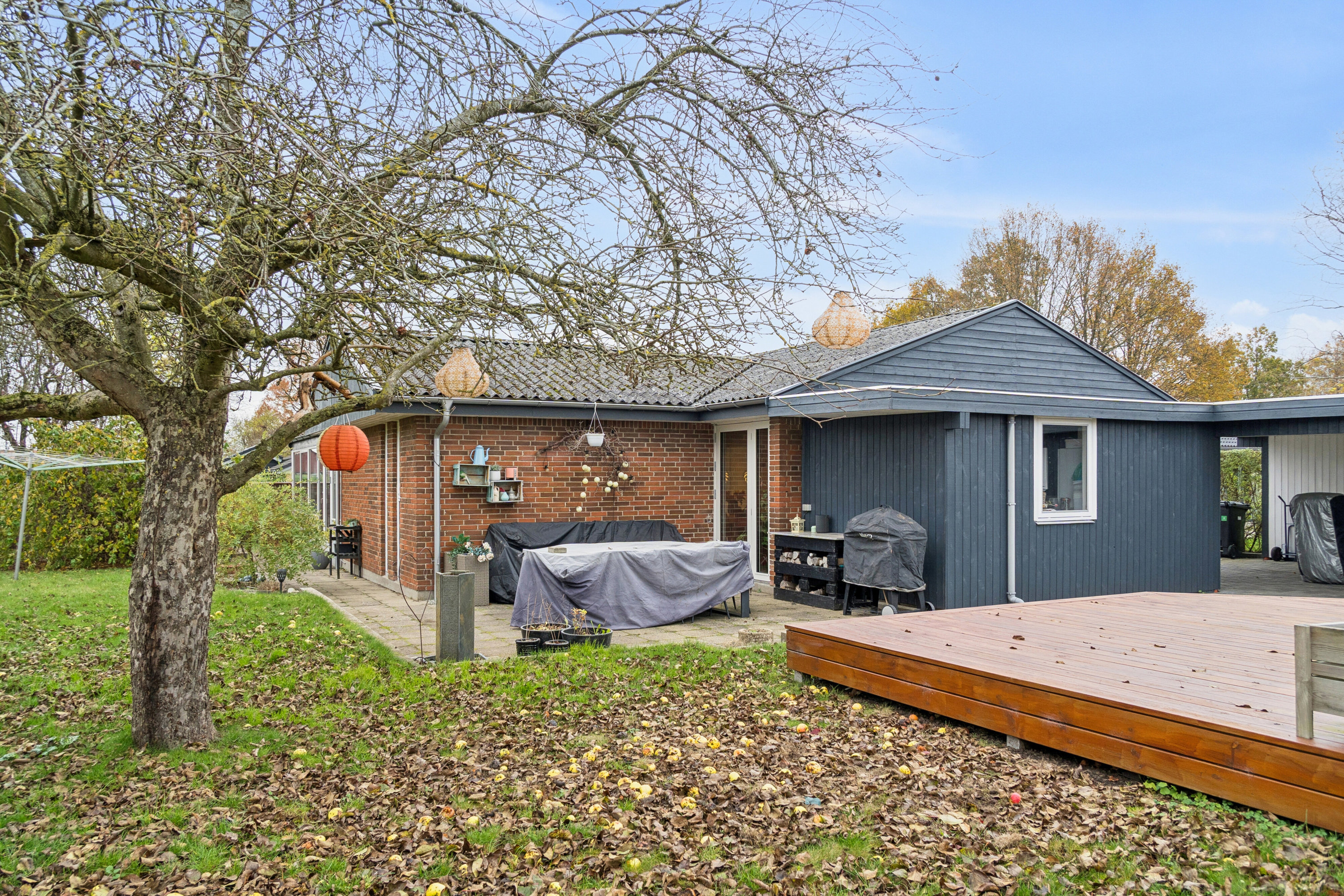 Fremhævet set fra vejen billede i fuldskærmstilstand. Billede af Rådyrløkken 48, Slukefter, 5210 Odense NV