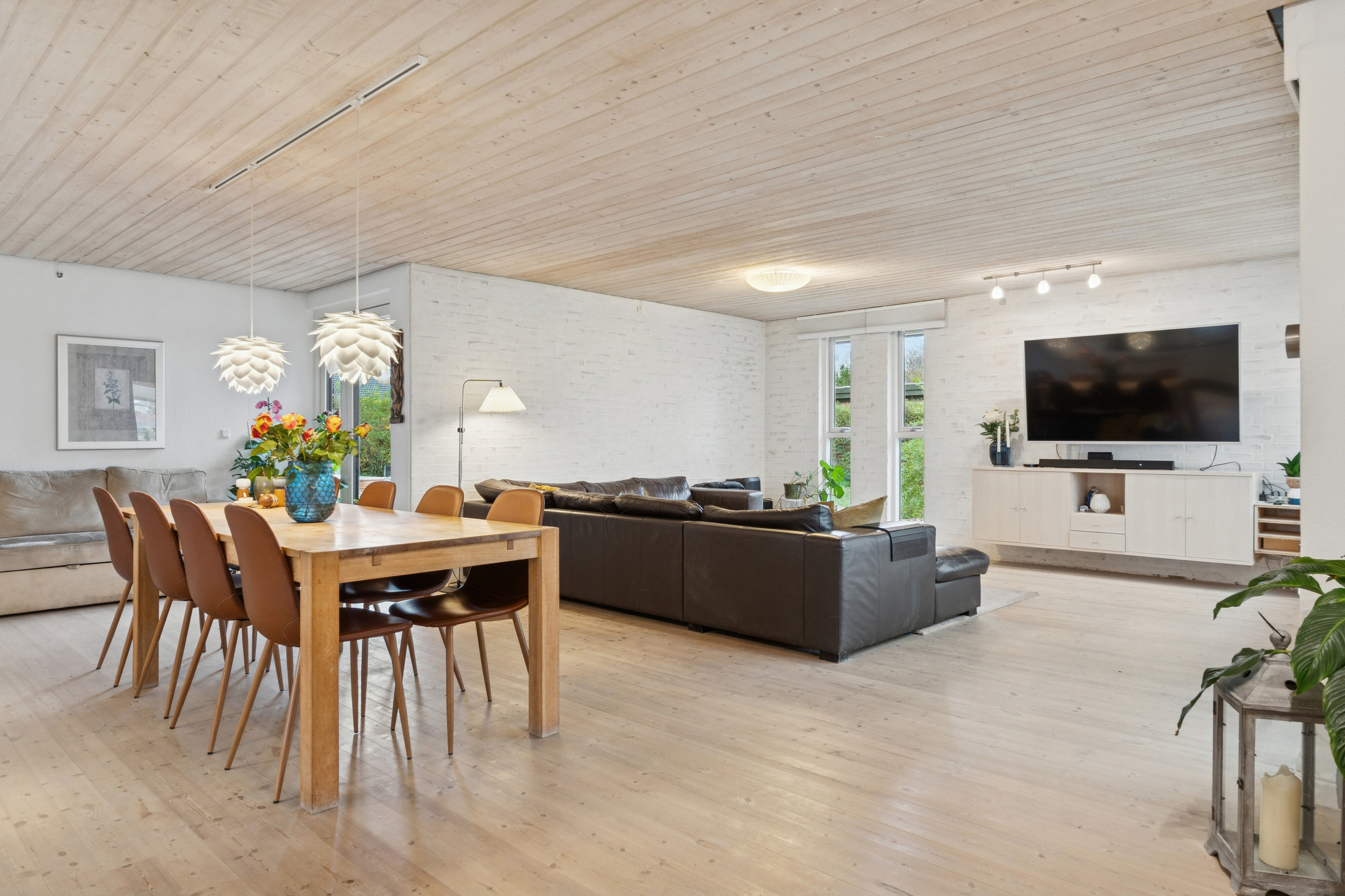 Fremhævet spisestue billede i fuldskærmstilstand. Billede af Rådyrløkken 48, Slukefter, 5210 Odense NV