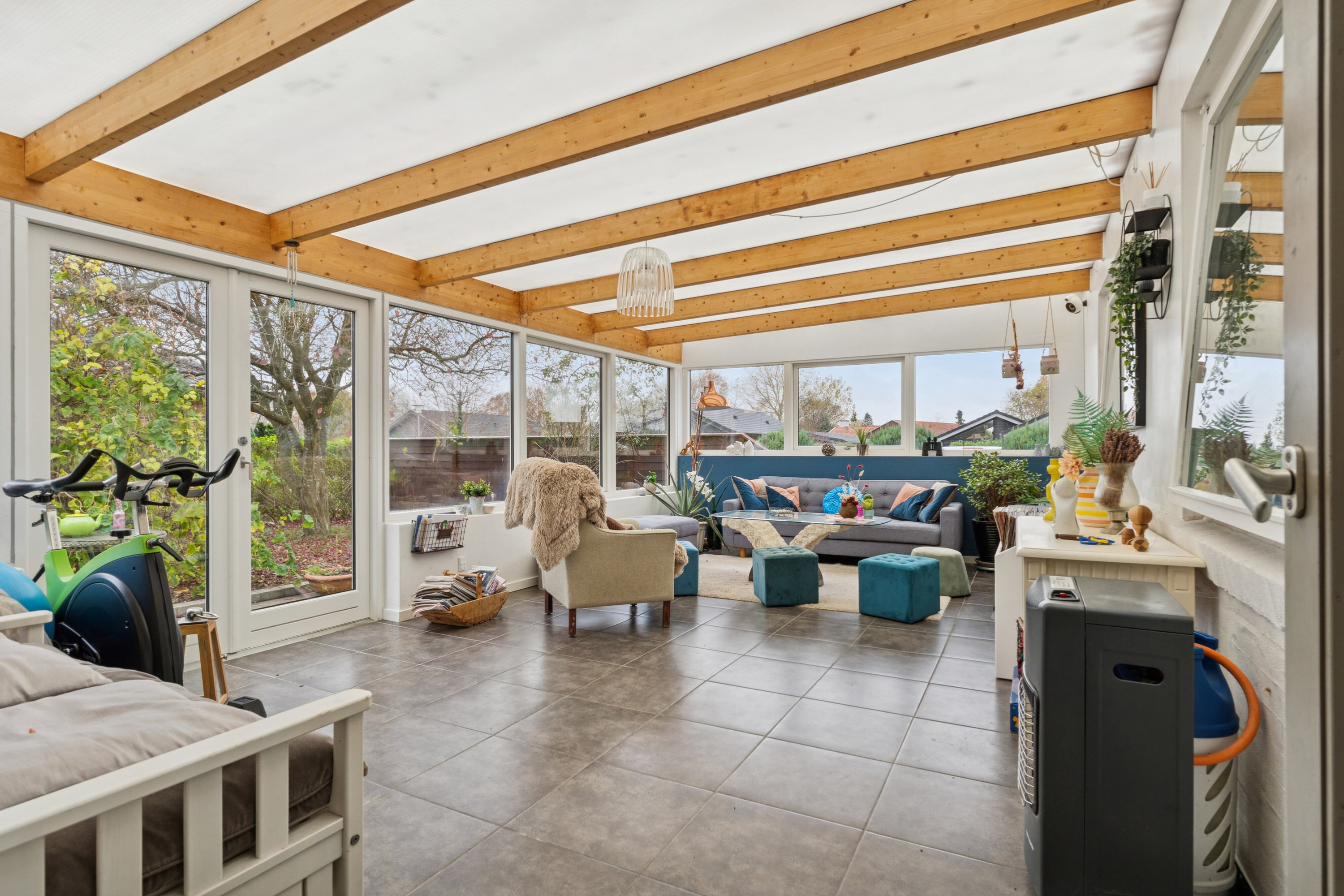 Fremhævet udestue billede i fuldskærmstilstand. Billede af Rådyrløkken 48, Slukefter, 5210 Odense NV