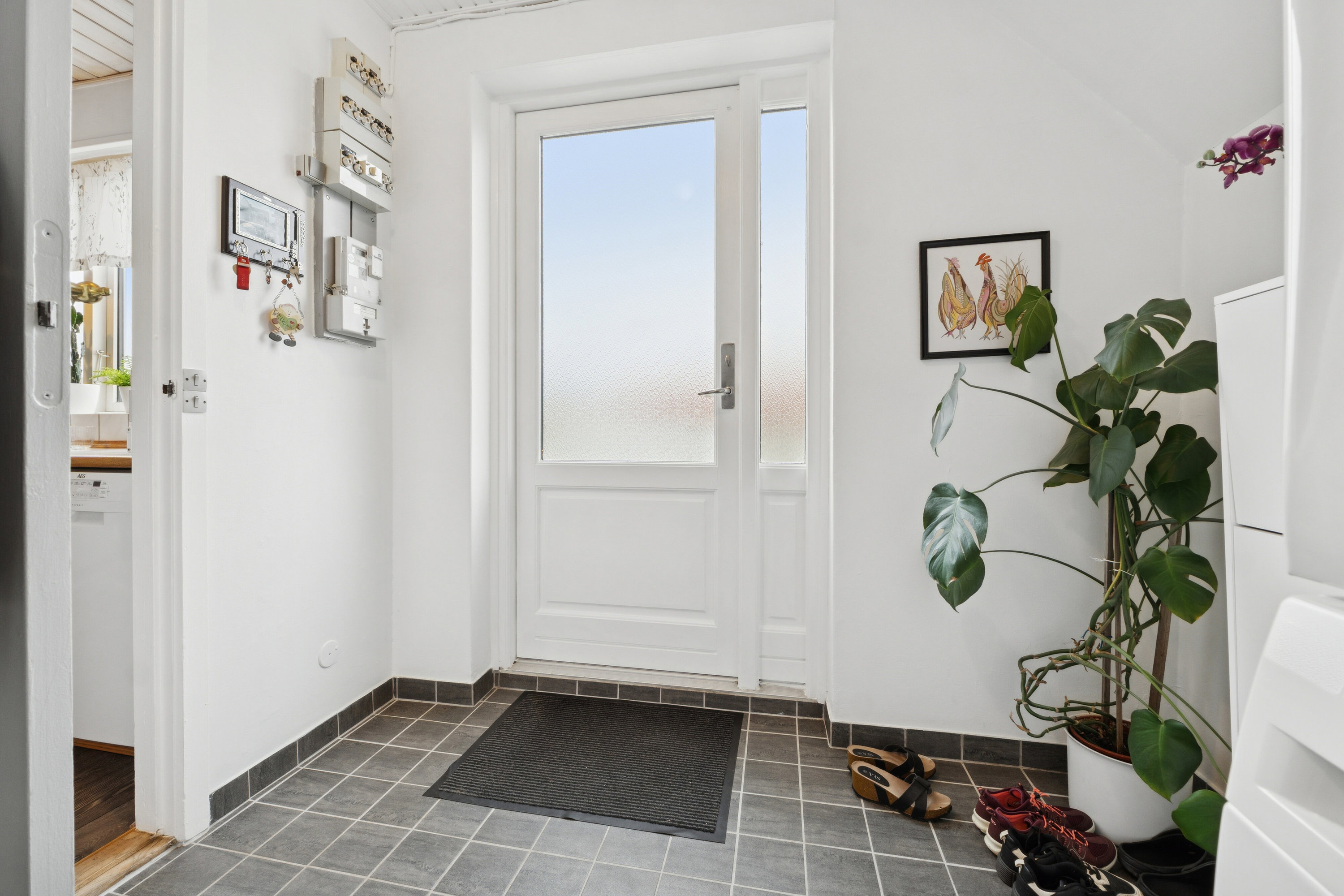 Fremhævet hall billede i fuldskærmstilstand. Billede af Kirsebærvænget 28, Tullebølle, 5953 Tranekær