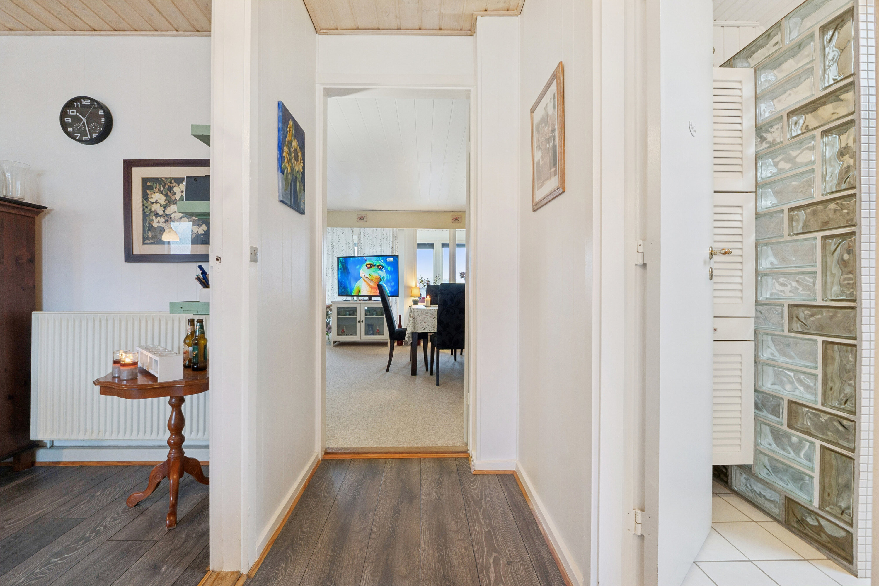 Fremhævet hall billede i fuldskærmstilstand. Billede af Kirsebærvænget 28, Tullebølle, 5953 Tranekær