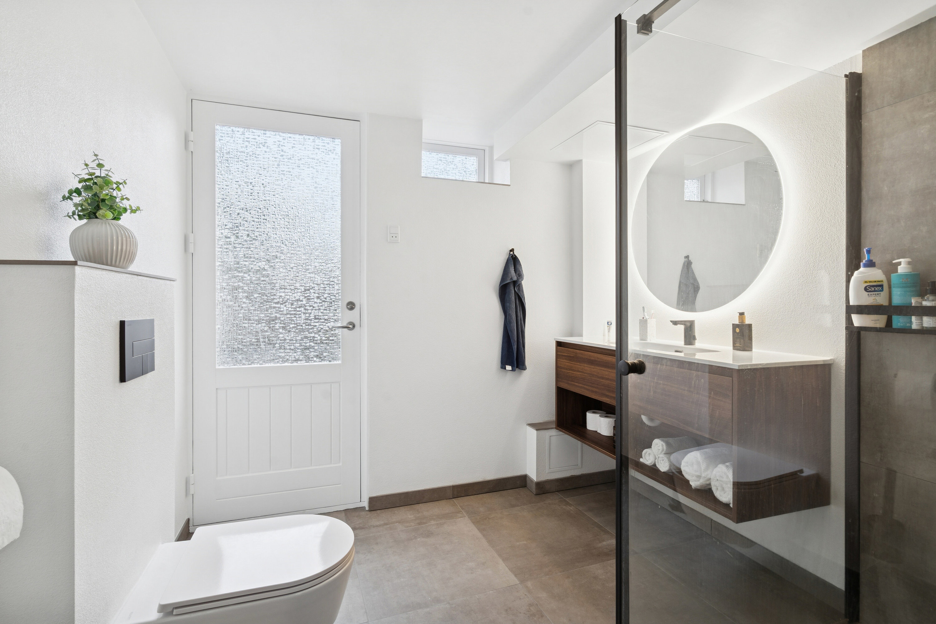 Fremhævet badeværelse billede i fuldskærmstilstand. Billede af Baumgartensvej 35, st.., 5000 Odense C