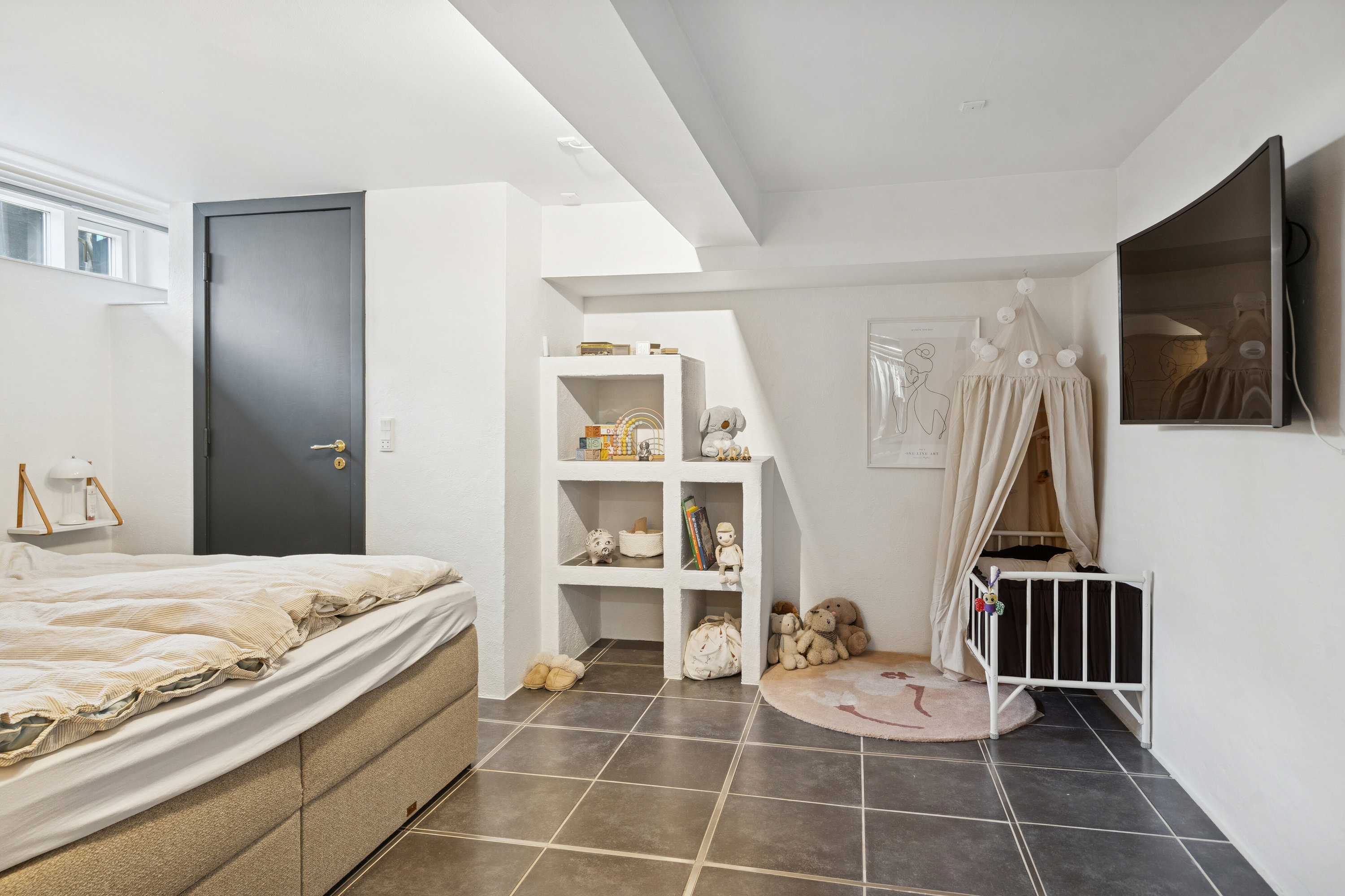 Fremhævet børneværelse billede i fuldskærmstilstand. Billede af Baumgartensvej 35, st.., 5000 Odense C