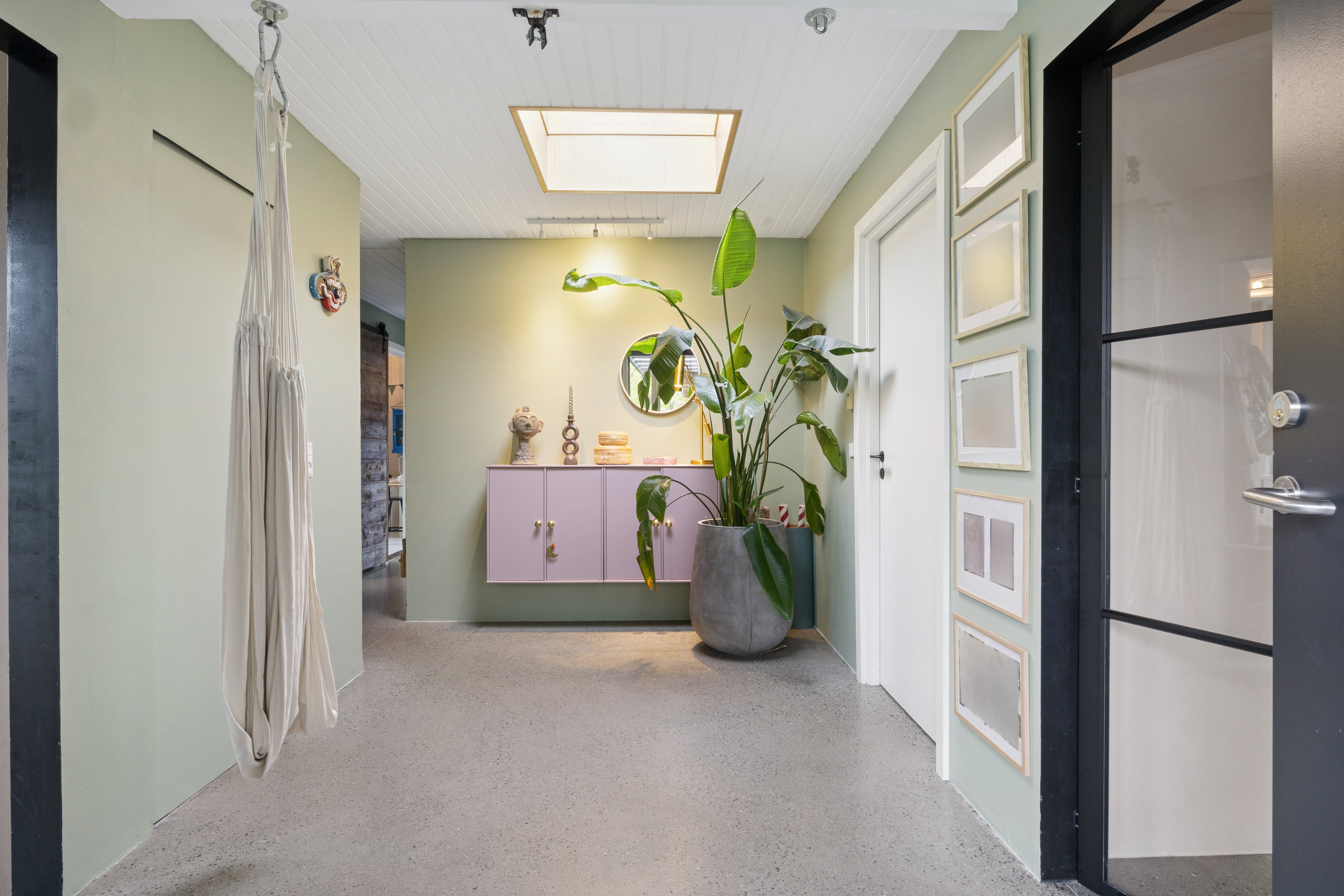 Fremhævet gang billede i fuldskærmstilstand. Billede af Godsparken 28, 2670 Greve