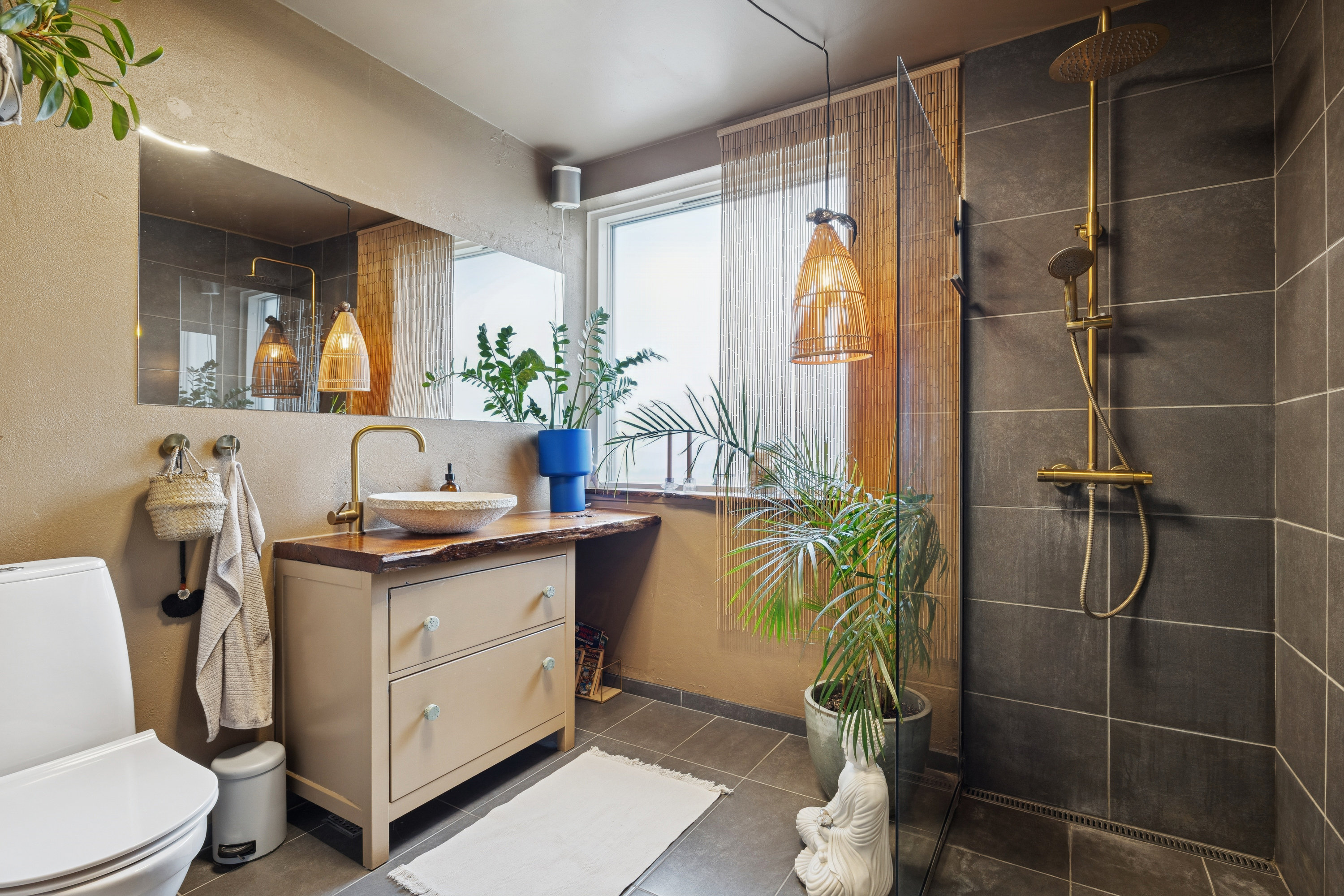 Fremhævet badeværelse billede i fuldskærmstilstand. Billede af Godsparken 28, 2670 Greve