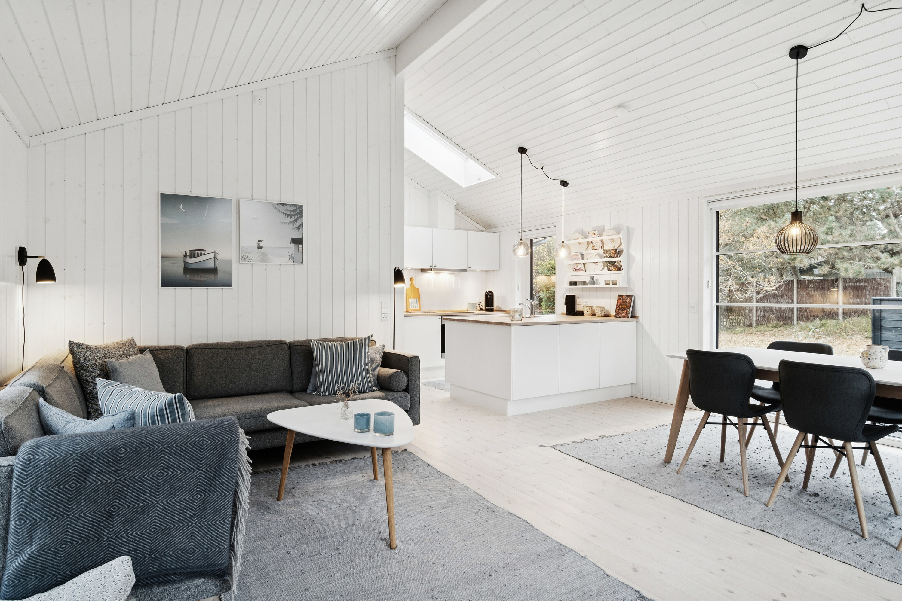 Fremhævet stue billede i fuldskærmstilstand. Billede af Falkevej 21, Gudmindrup Lyng, 4573 Højby