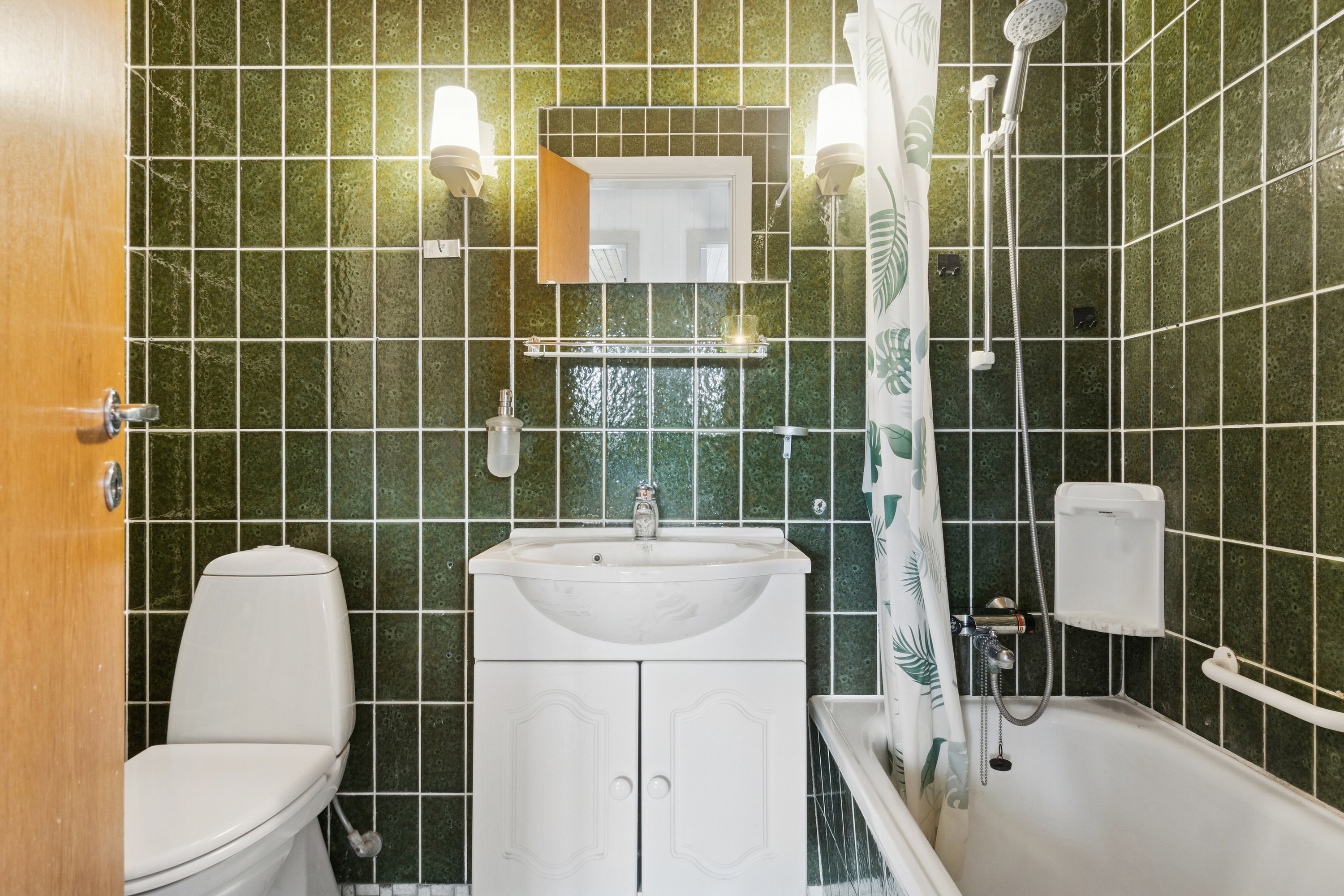 Fremhævet badeværelse billede i fuldskærmstilstand. Billede af Buen 7, Bjerre, 8783 Hornsyld