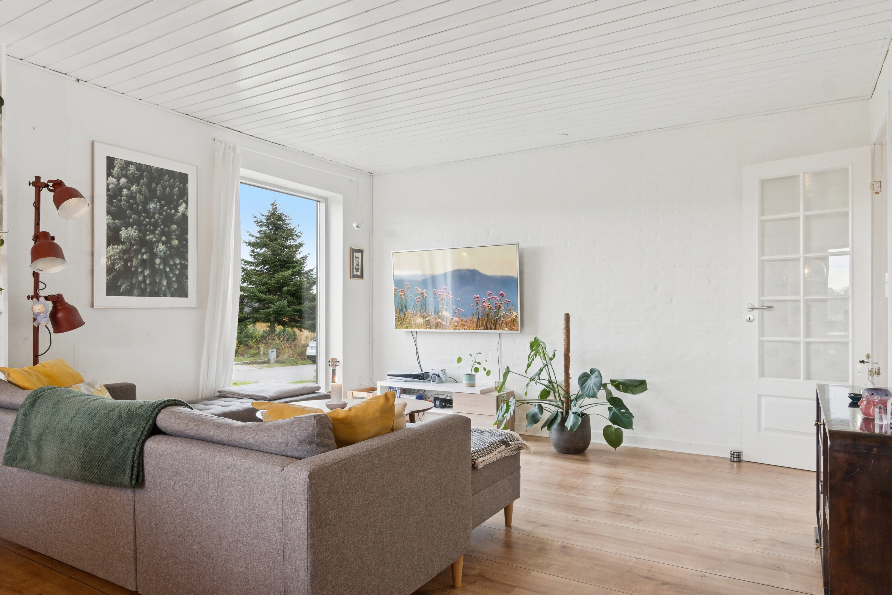 Fremhævet stue billede i fuldskærmstilstand. Billede af Buen 7, Bjerre, 8783 Hornsyld