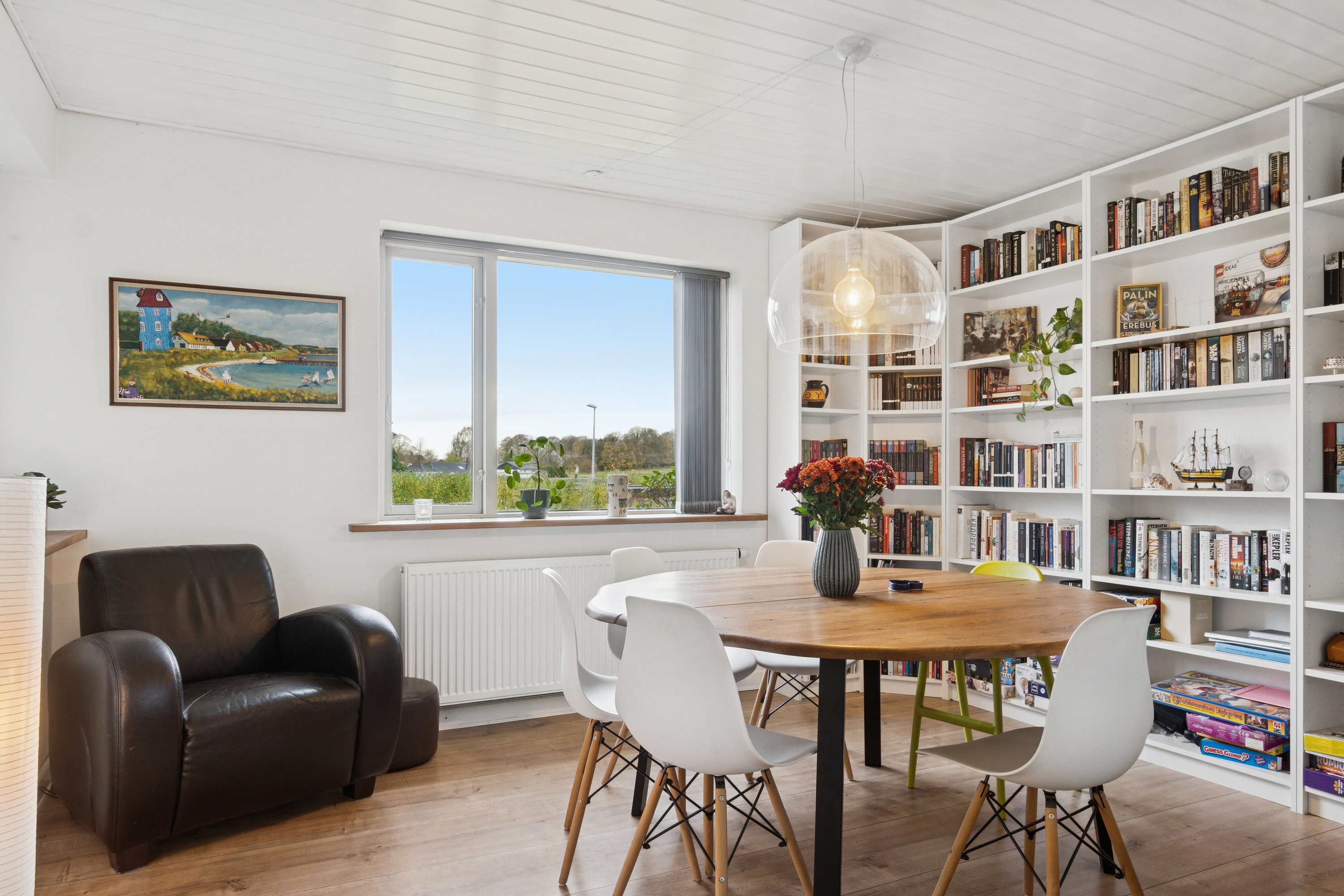 Fremhævet spisestue billede i fuldskærmstilstand. Billede af Buen 7, Bjerre, 8783 Hornsyld