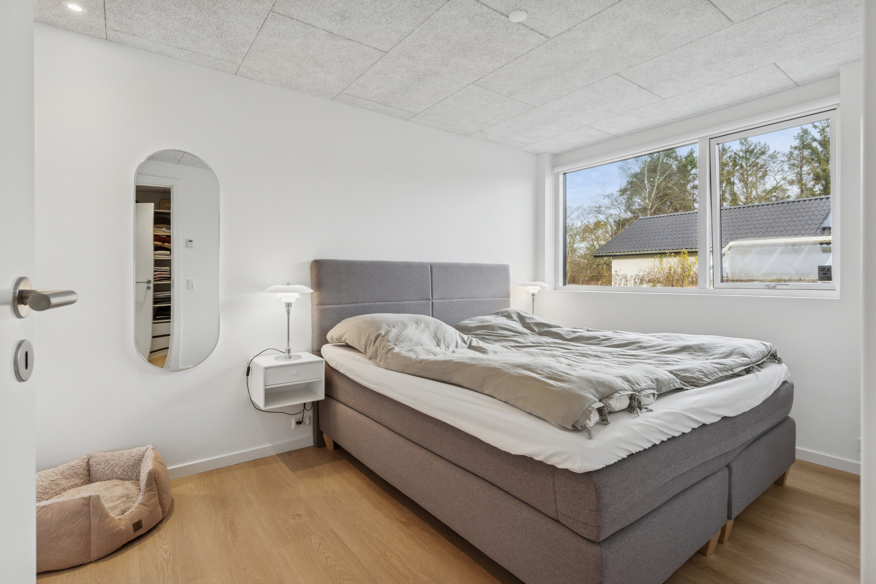 Fremhævet soveværelse billede i fuldskærmstilstand. Billede af Poppelvej 13, 8600 Silkeborg