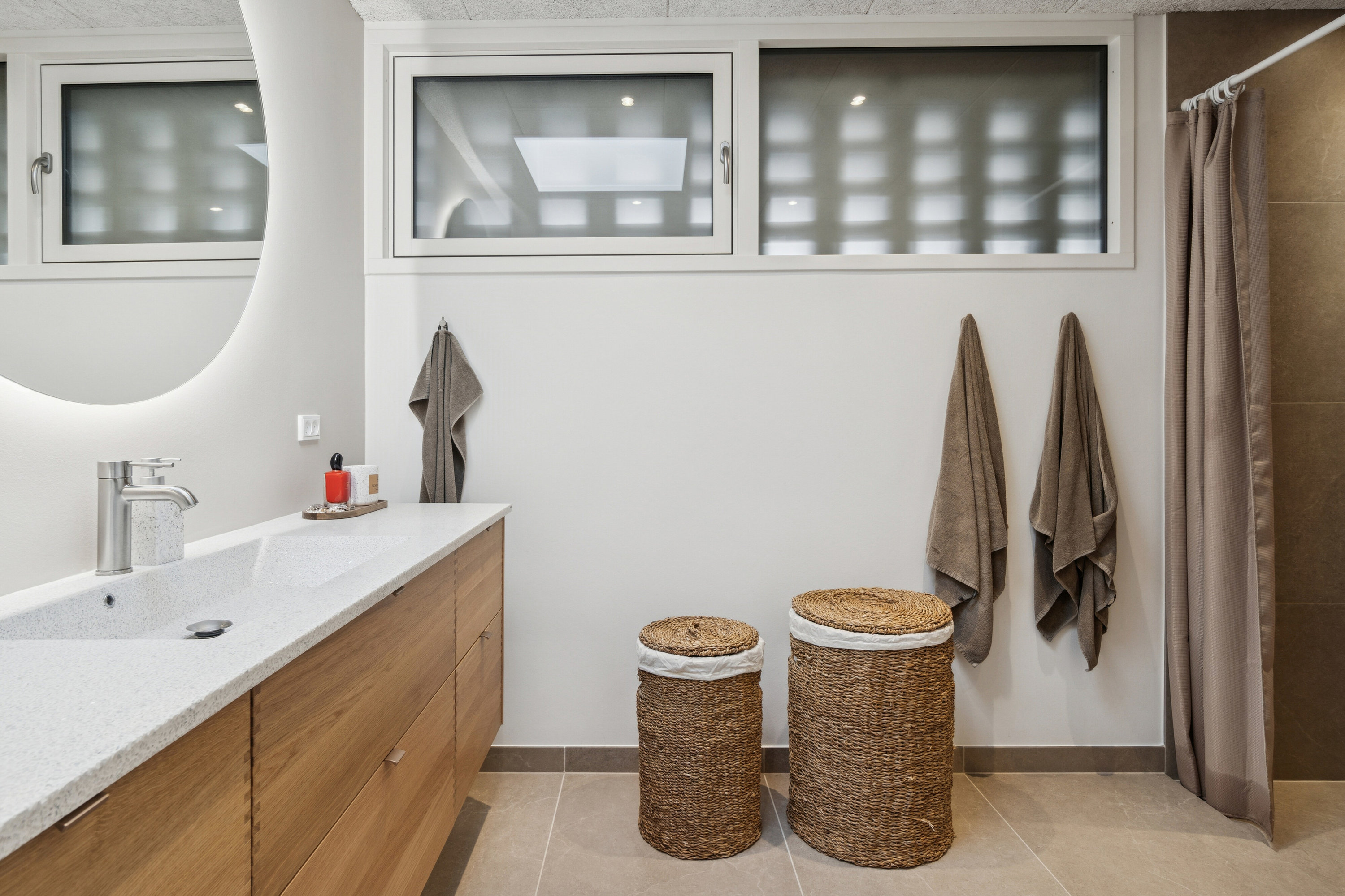 Fremhævet badeværelse billede i fuldskærmstilstand. Billede af Poppelvej 13, 8600 Silkeborg