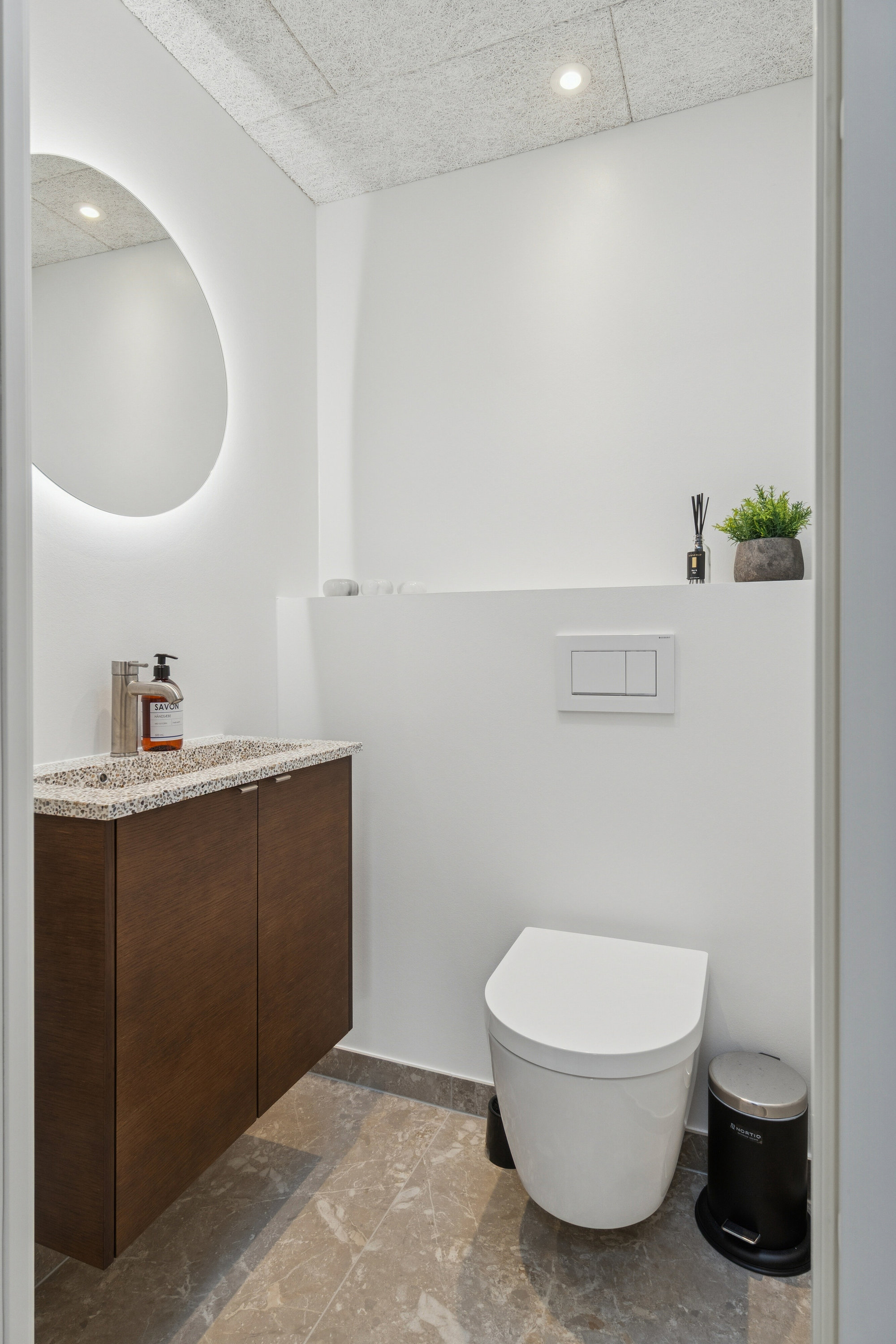 Fremhævet badeværelse billede i fuldskærmstilstand. Billede af Poppelvej 13, 8600 Silkeborg