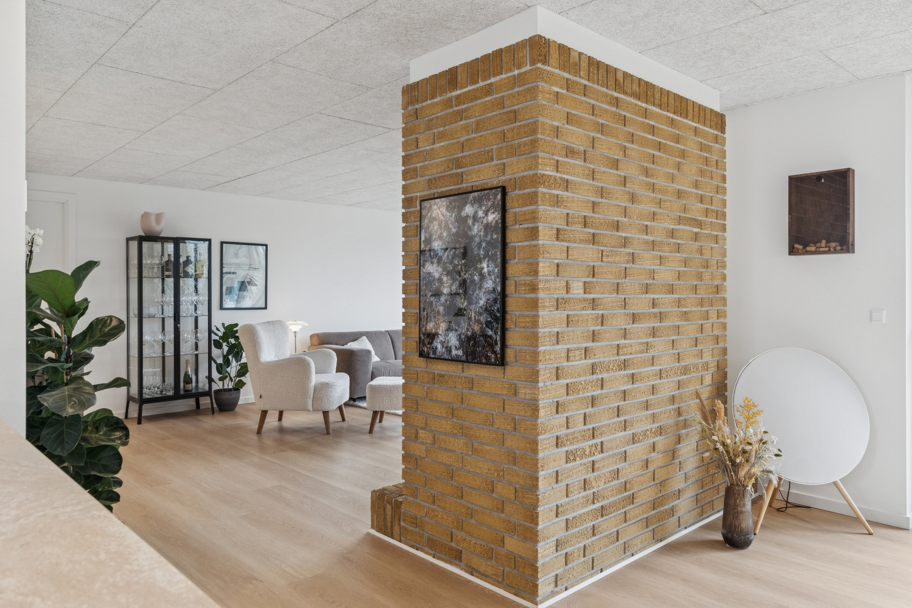 Fremhævet stue billede i fuldskærmstilstand. Billede af Poppelvej 13, 8600 Silkeborg