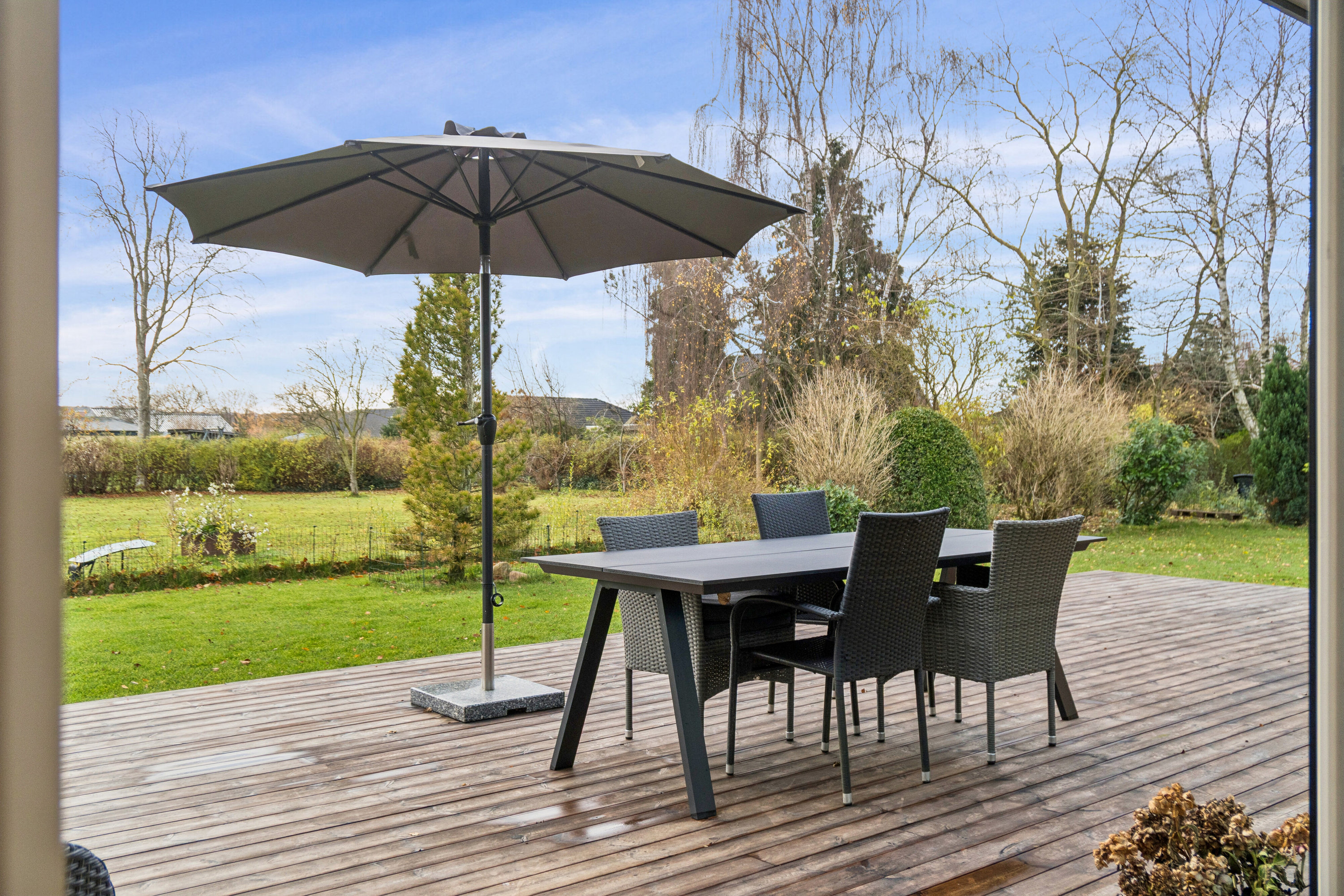 Miniaturebillede 2: overdækket terrasse. Billede af Poppelvej 13, 8600 Silkeborg