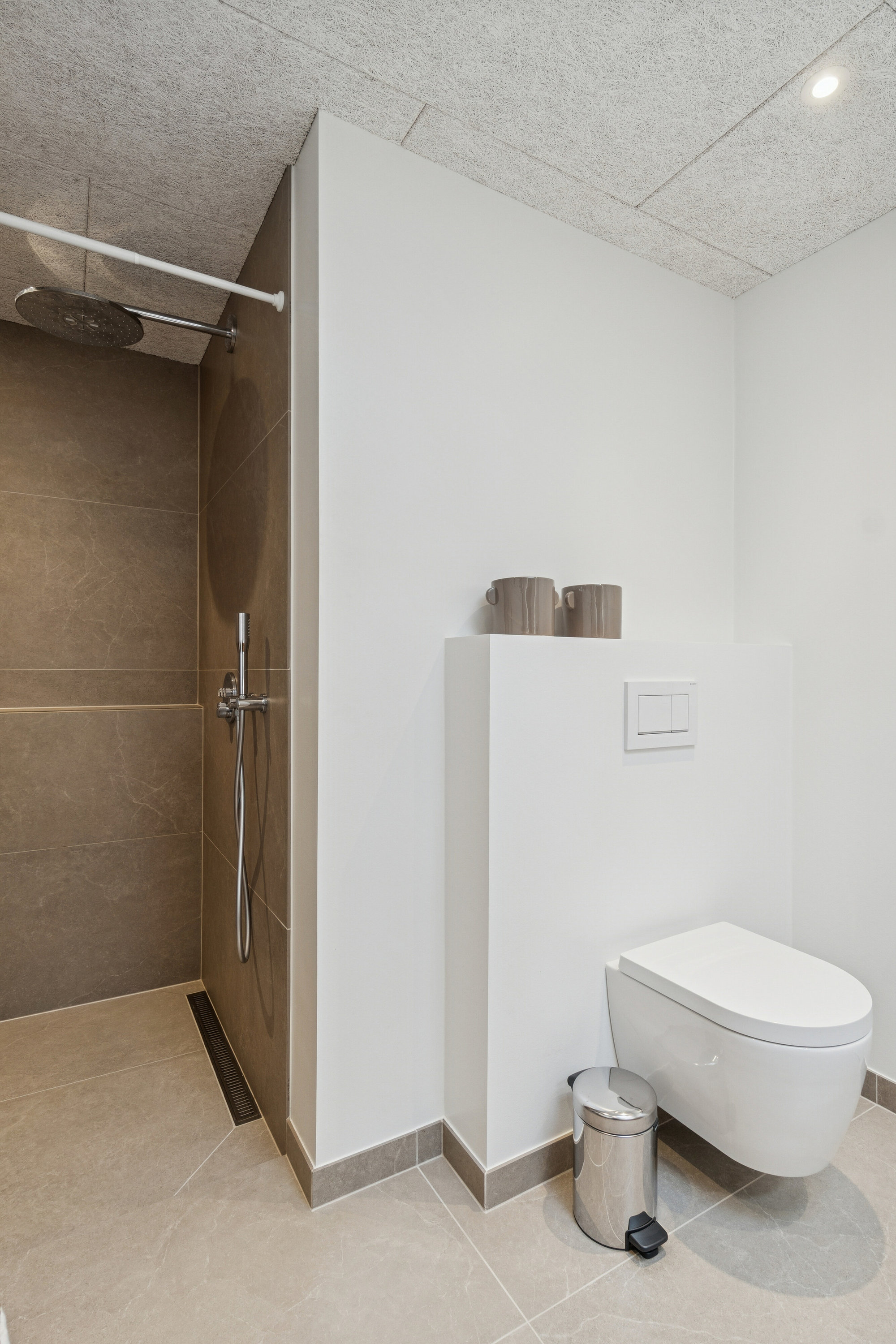 Fremhævet badeværelse billede i fuldskærmstilstand. Billede af Poppelvej 13, 8600 Silkeborg