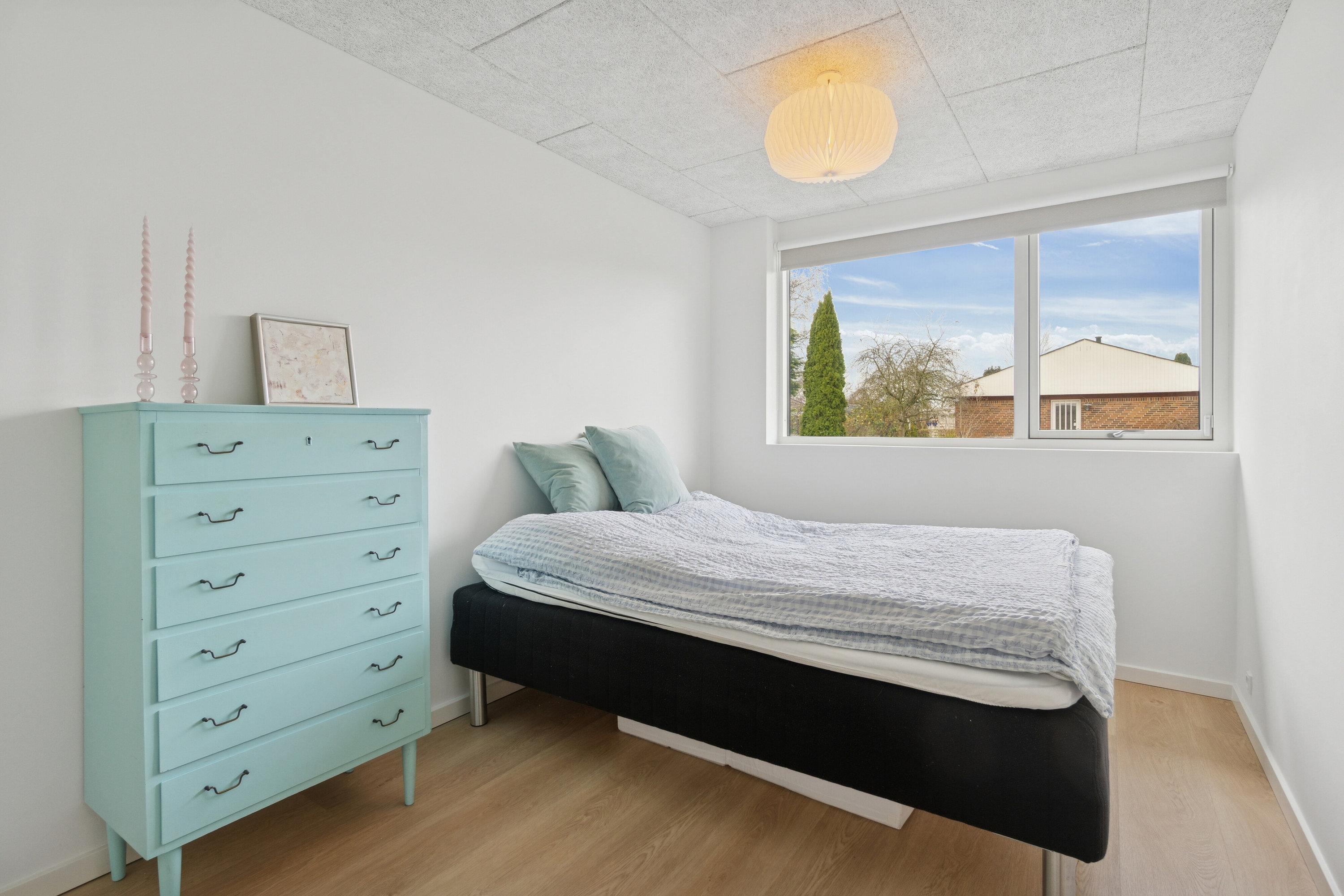 Fremhævet soveværelse billede i fuldskærmstilstand. Billede af Poppelvej 13, 8600 Silkeborg