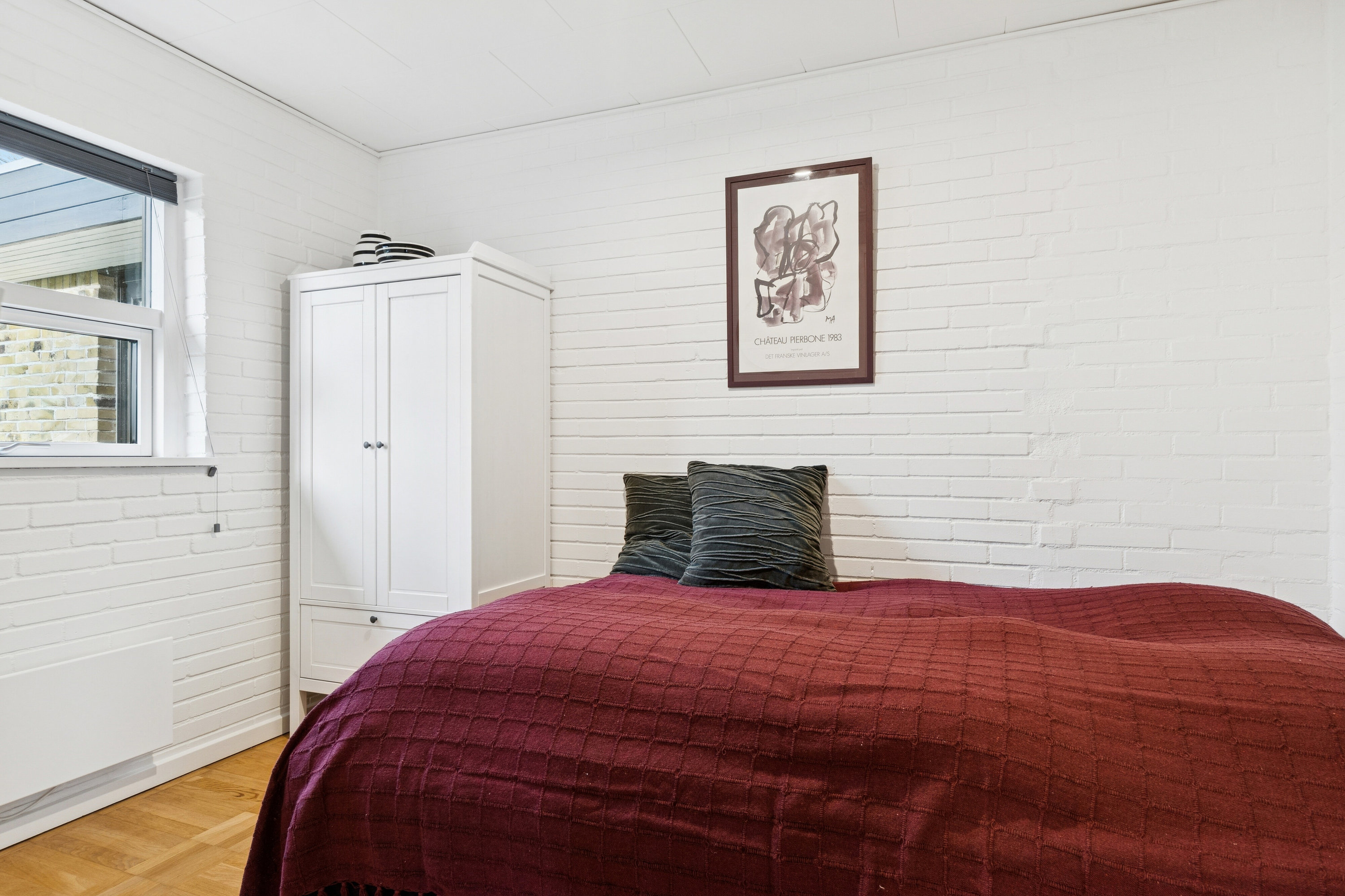 Fremhævet soveværelse billede i fuldskærmstilstand. Billede af Rønnebærvej 9, Sæby, 4070 Kirke Hyllinge