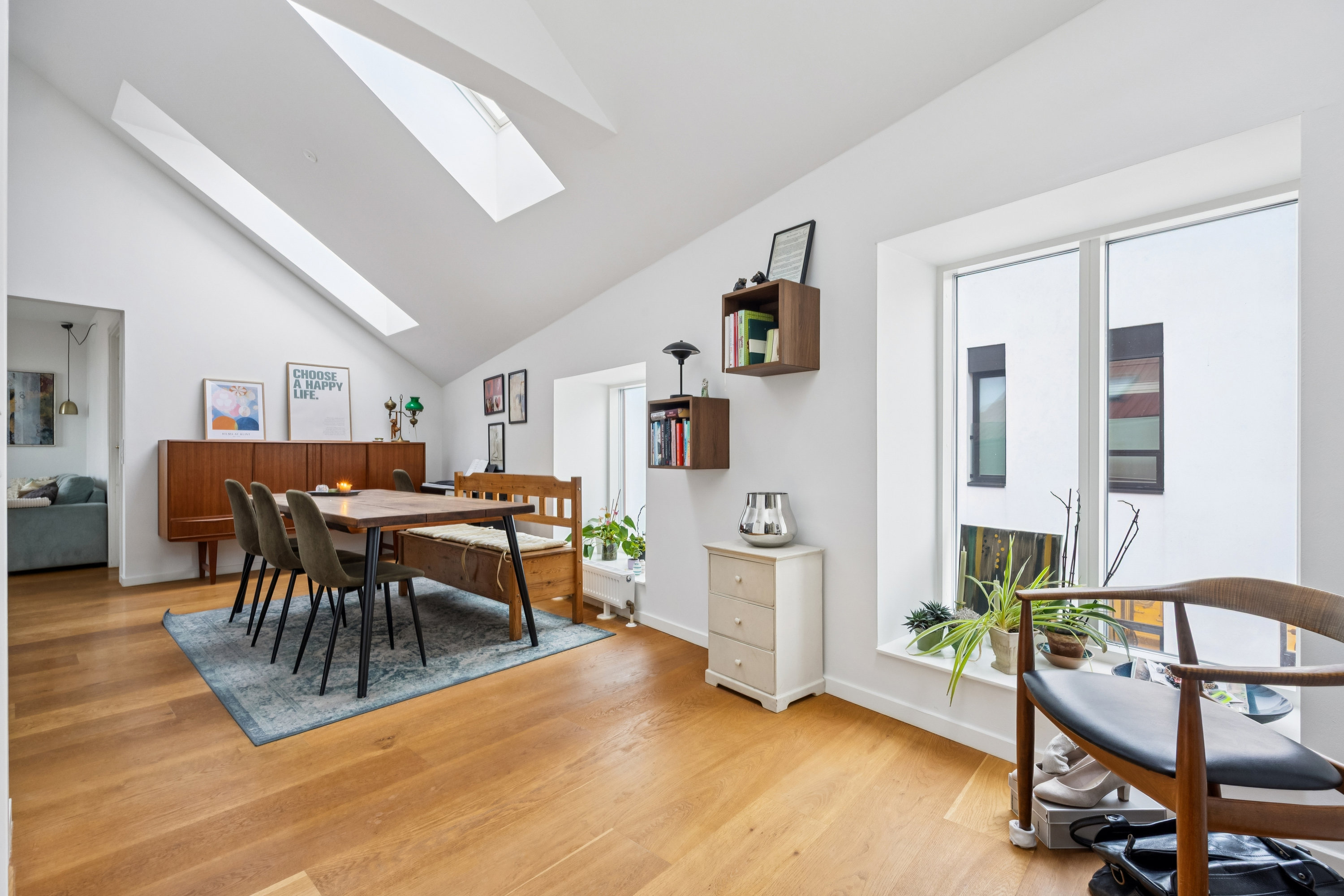 Fremhævet stue billede i fuldskærmstilstand. Billede af Bjerggade 2B, 3. 8., 4600 Køge