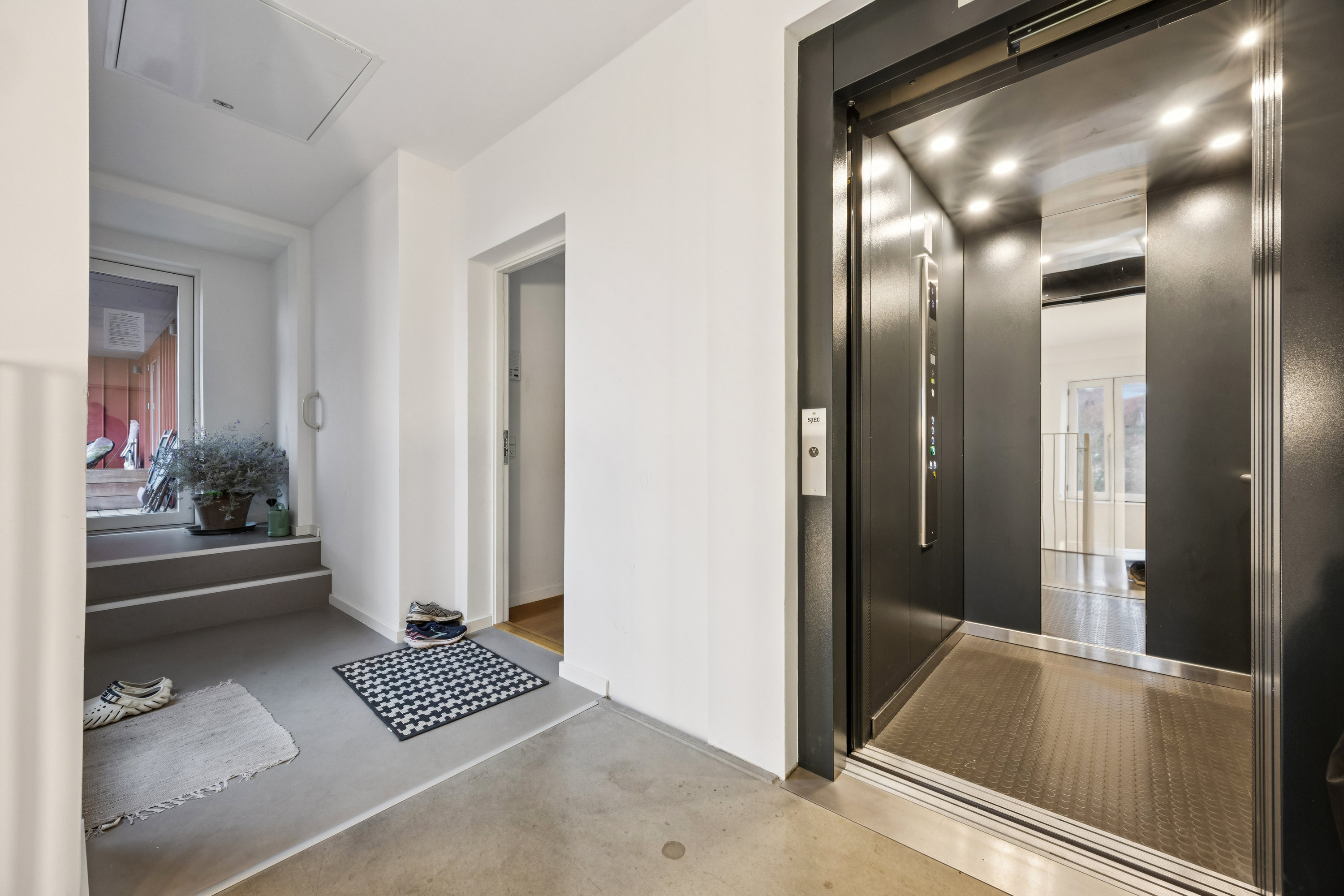 Miniaturebillede 2: gang. Billede af Bjerggade 2B, 3. 8., 4600 Køge