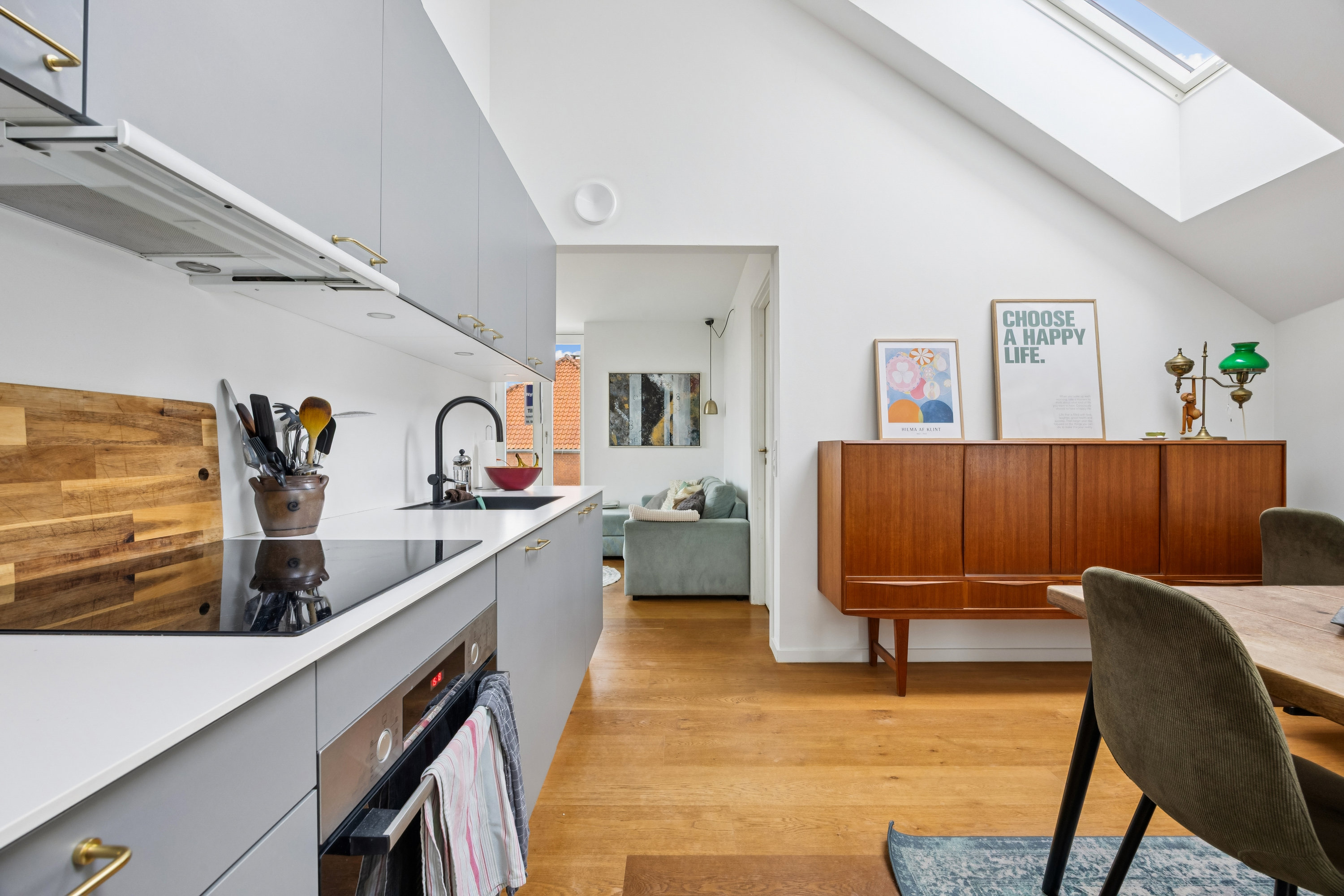 Fremhævet køkken billede i fuldskærmstilstand. Billede af Bjerggade 2B, 3. 8., 4600 Køge