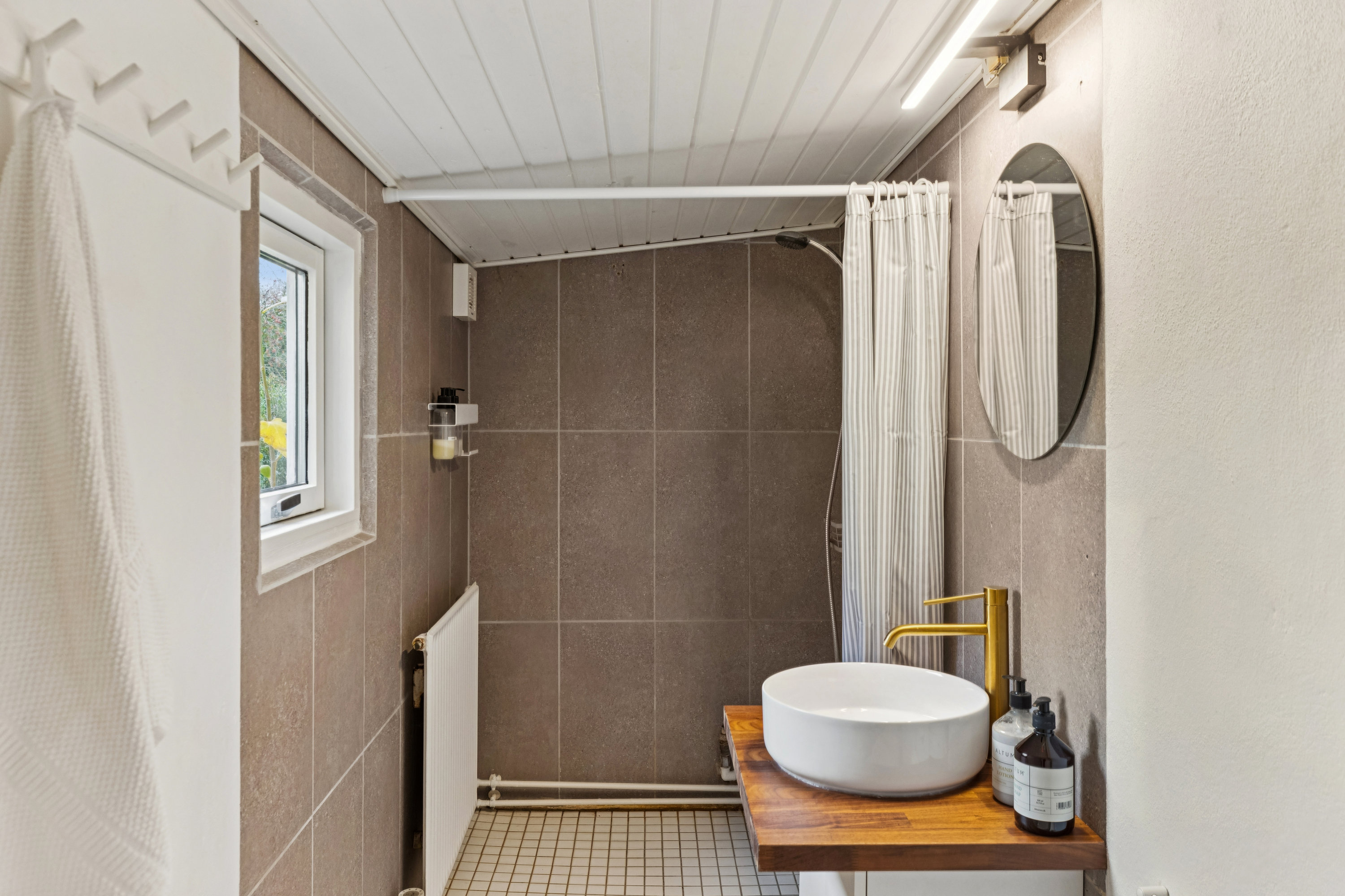 Fremhævet badeværelse billede i fuldskærmstilstand. Billede af Hundegade 18, 6760 Ribe