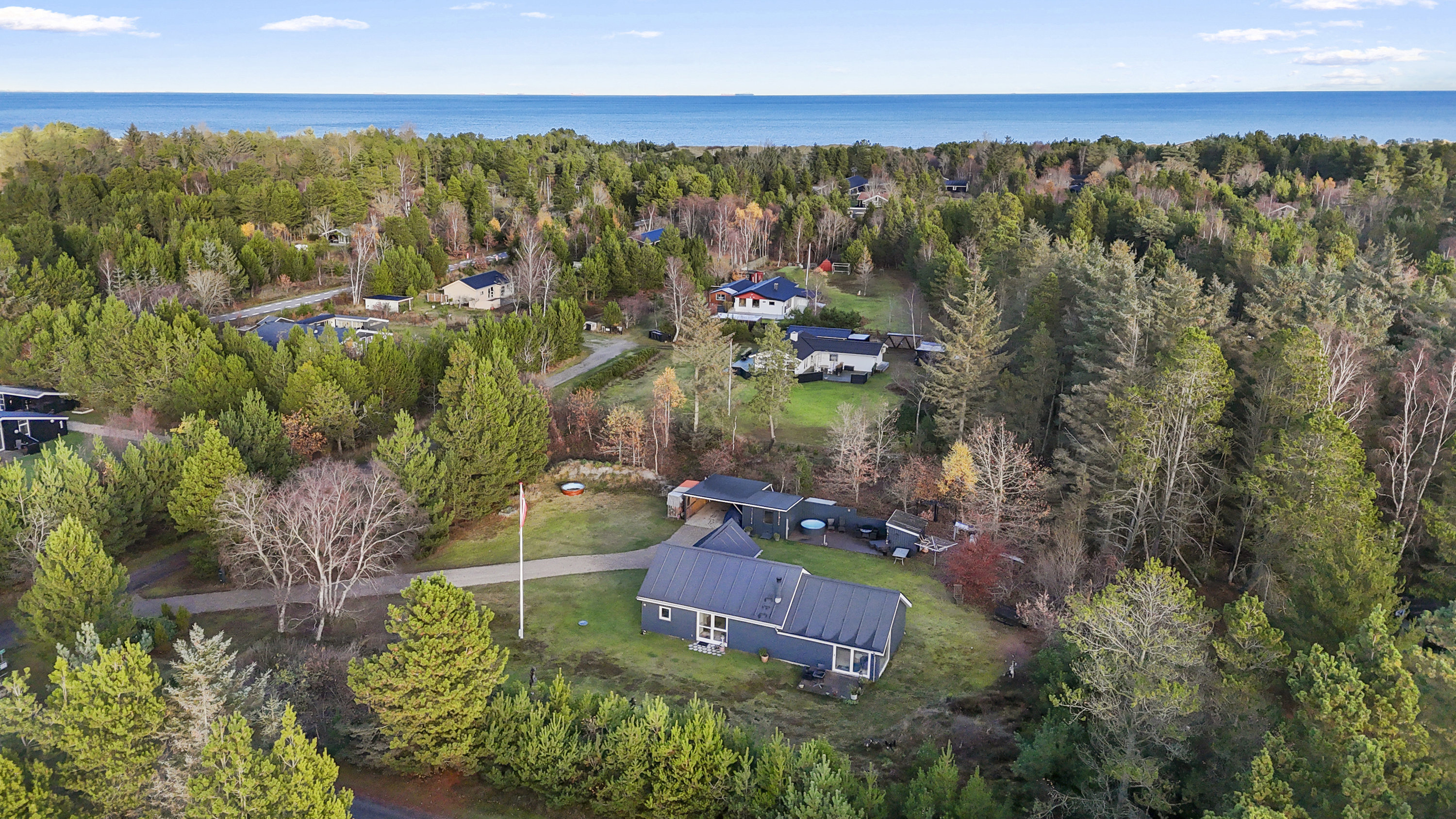 Fritidshus: Luftfoto p&#229; Sandbakken 11, Bratten, 9981 Jerup