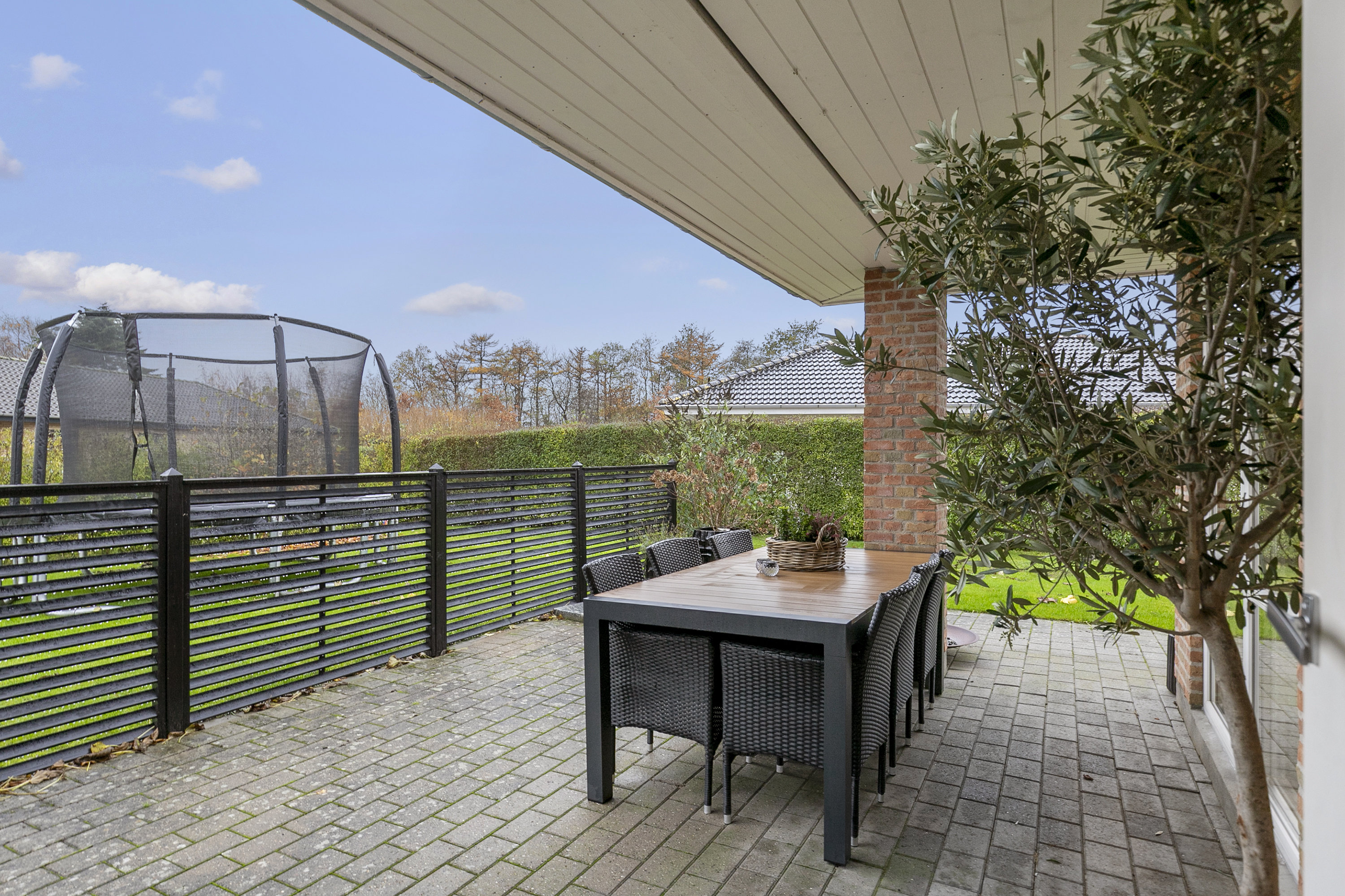 Fremhævet terrasse billede i fuldskærmstilstand. Billede af Engparken 3, 9700 Brønderslev