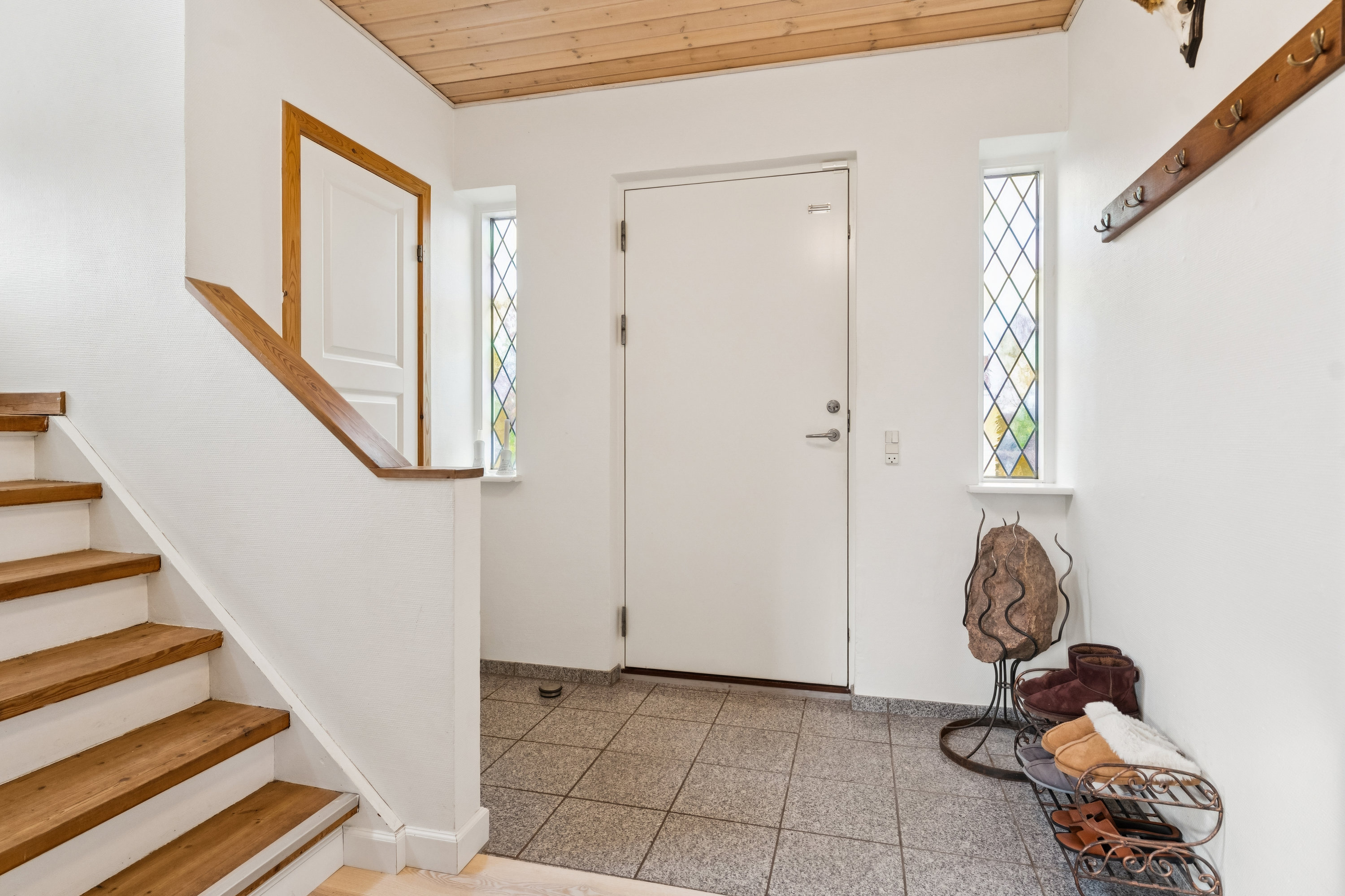 Fremhævet trappe billede i fuldskærmstilstand. Billede af Solsortevej 10, 8860 Ulstrup