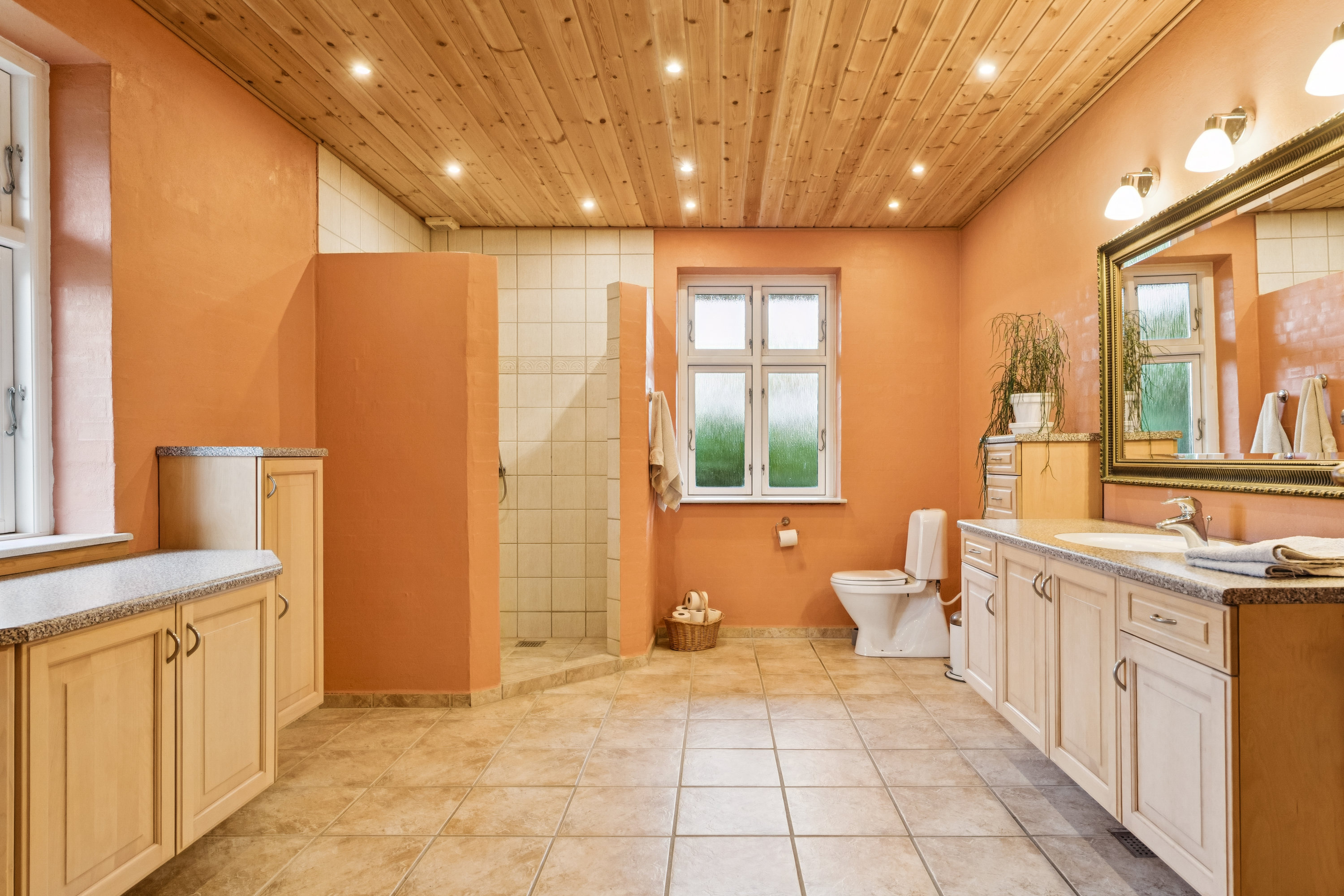 Fremhævet badeværelse billede i fuldskærmstilstand. Billede af Bovsbjergvej 4, Torup, 8860 Ulstrup