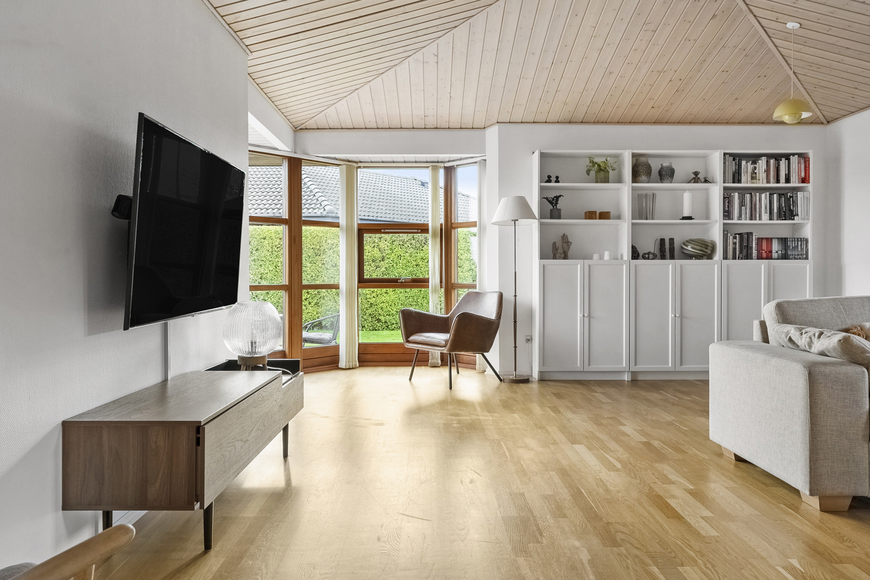 Fremhævet stue billede i fuldskærmstilstand. Billede af Augustvænget 3, 8700 Horsens