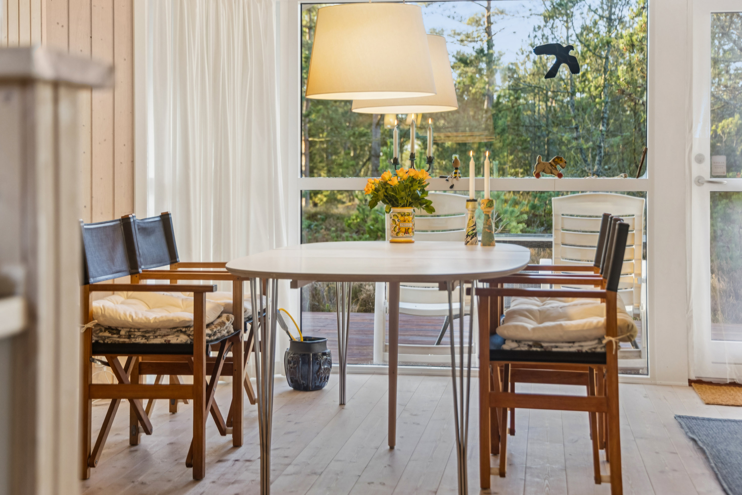 Fremhævet stue billede i fuldskærmstilstand. Billede af Gl. Kirkevej 52, 9982 Ålbæk