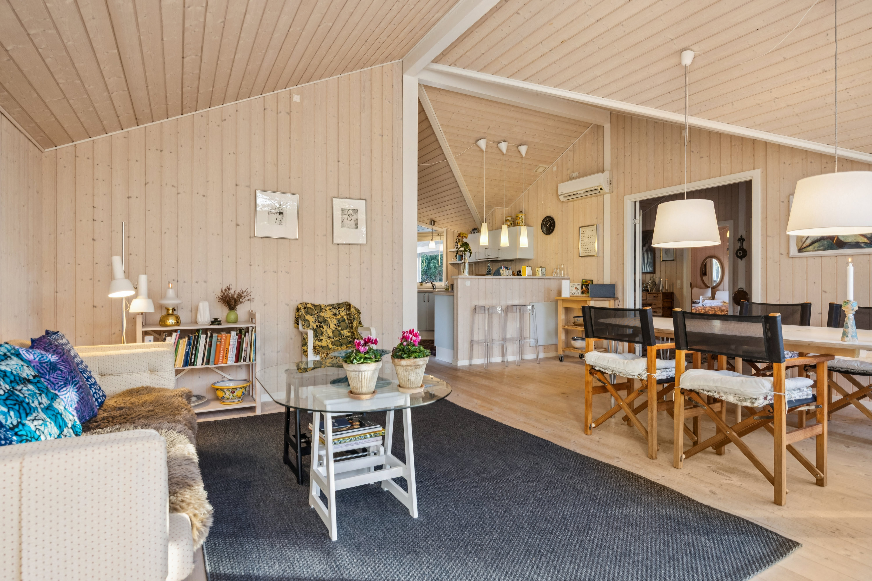 Fremhævet stue billede i fuldskærmstilstand. Billede af Gl. Kirkevej 52, 9982 Ålbæk