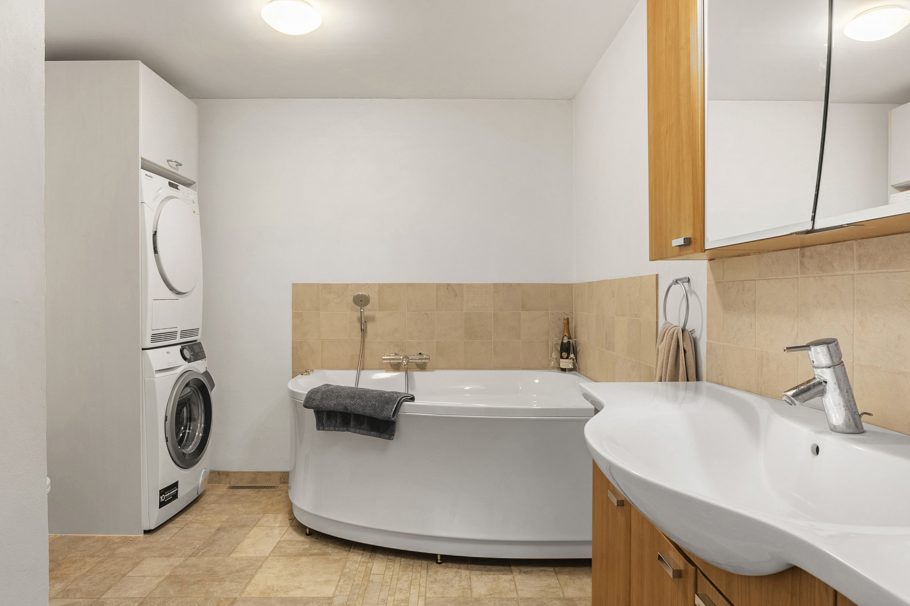 Fremhævet badeværelse billede i fuldskærmstilstand. Billede af Kaholt 12, 6200 Aabenraa