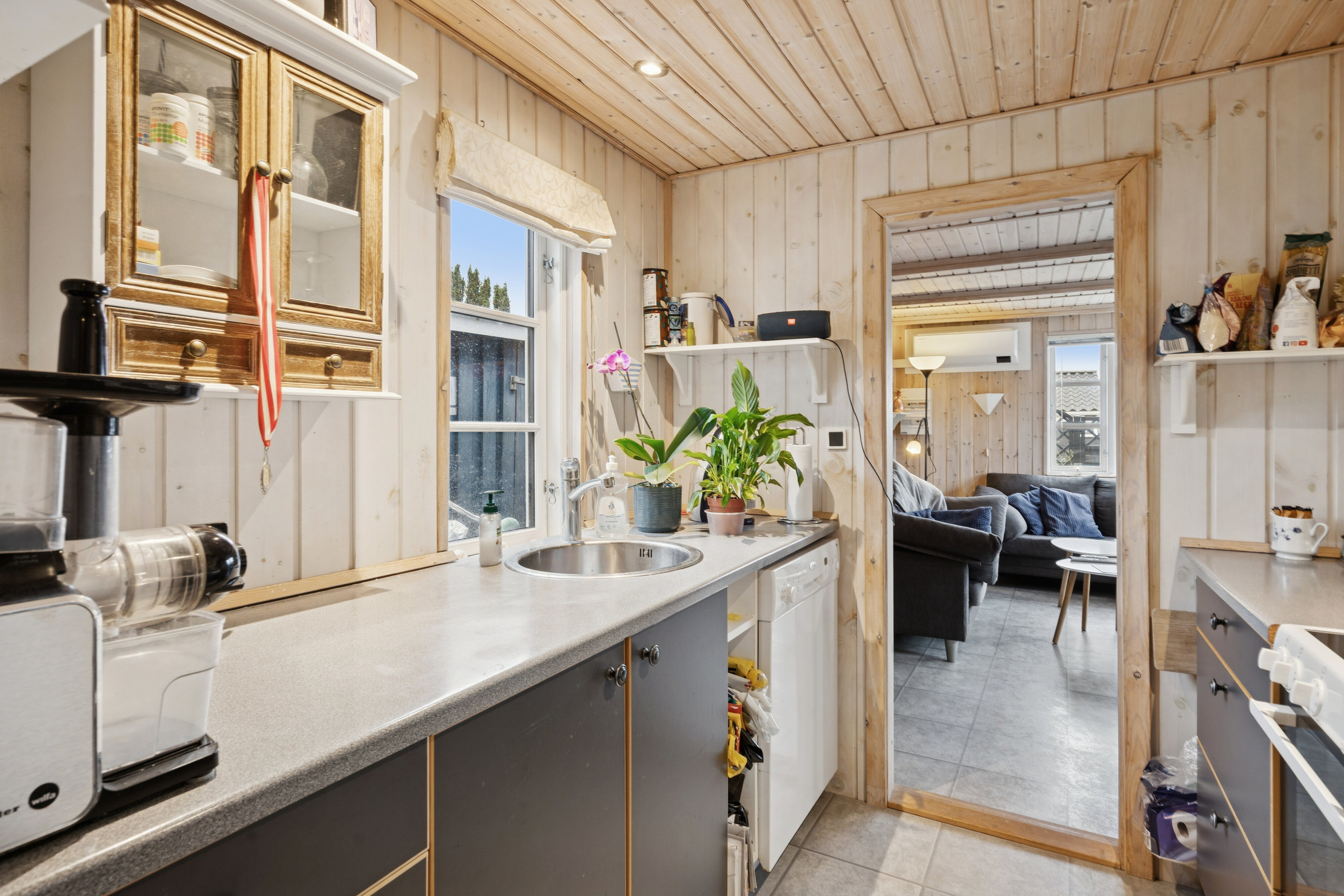 Fremhævet køkken billede i fuldskærmstilstand. Billede af Lodsvej 69, 4736 Karrebæksminde