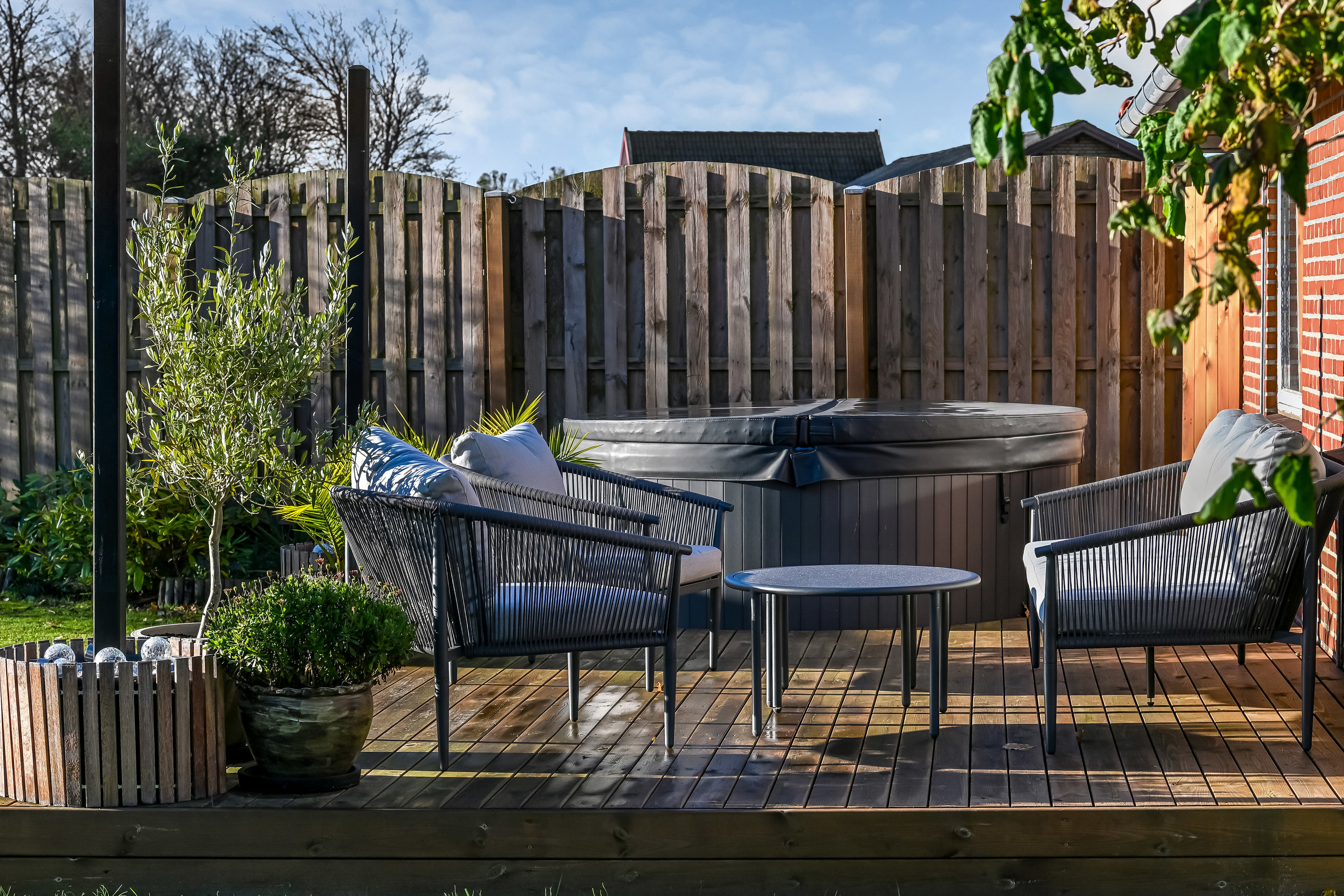 Fremhævet terrasse billede i fuldskærmstilstand. Billede af Strandvejen 15, 6840 Oksbøl