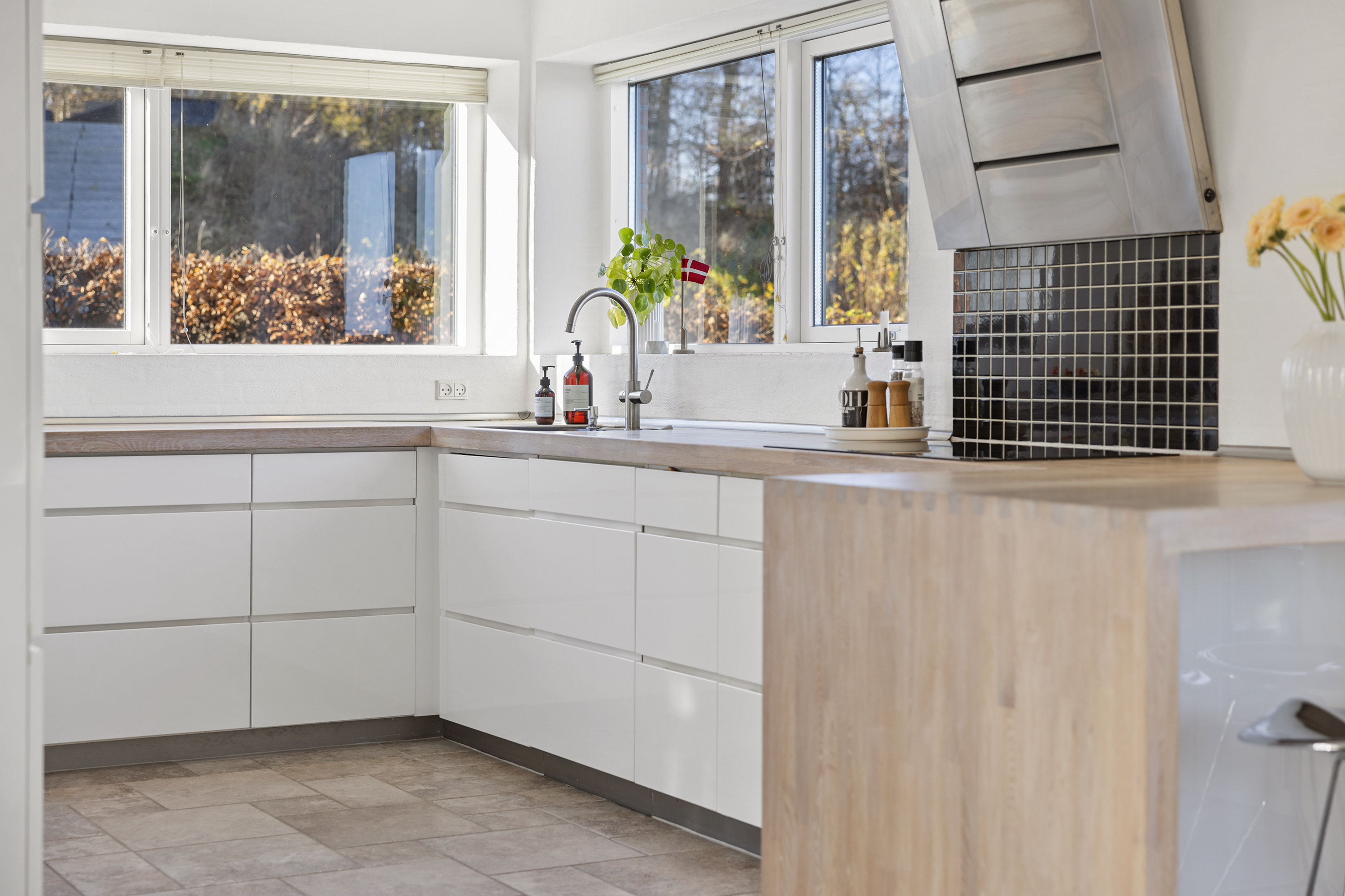 Fremhævet køkken billede i fuldskærmstilstand. Billede af Østeråsene 42, 9900 Frederikshavn