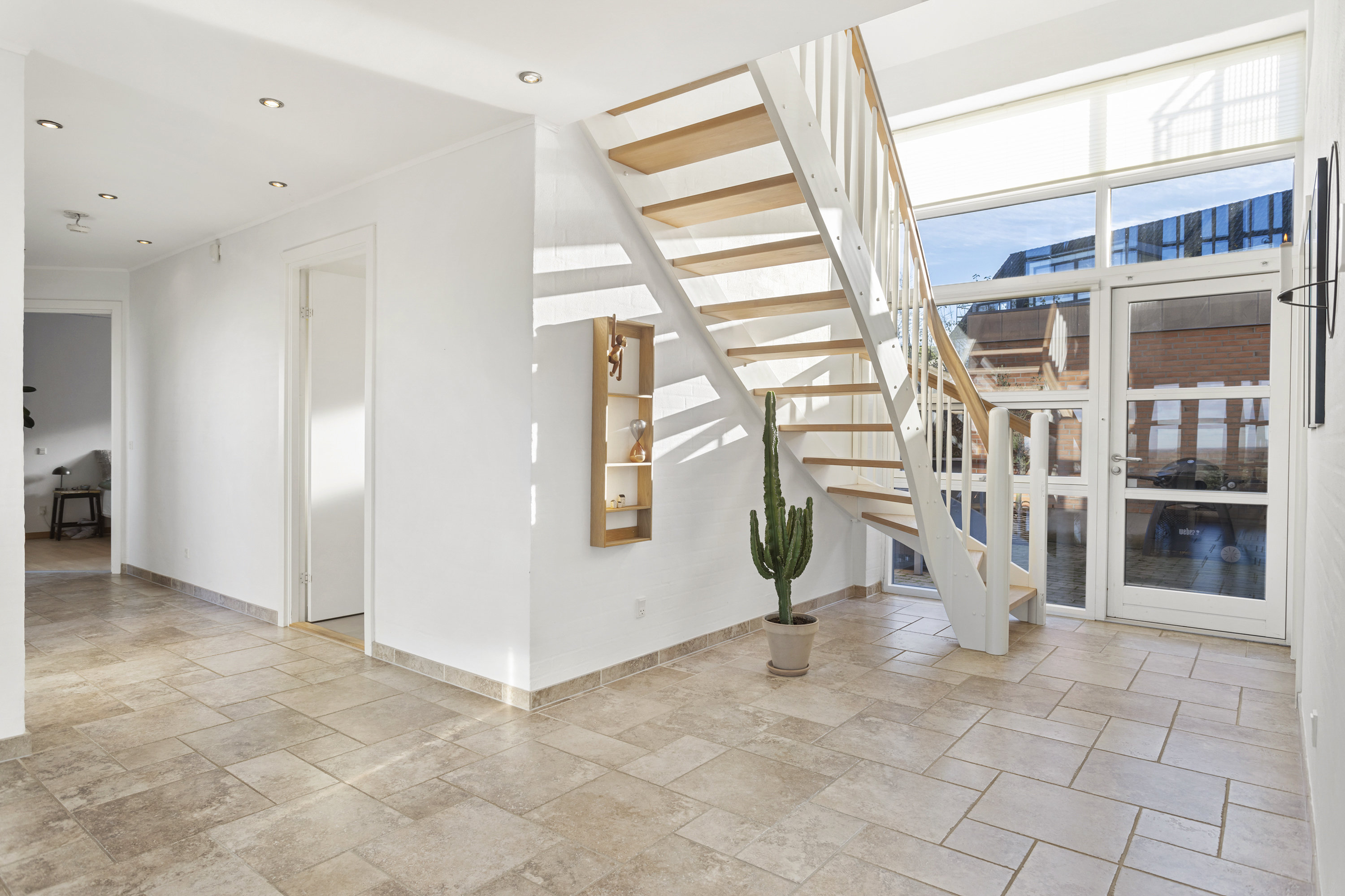 Fremhævet trappe billede i fuldskærmstilstand. Billede af Østeråsene 42, 9900 Frederikshavn