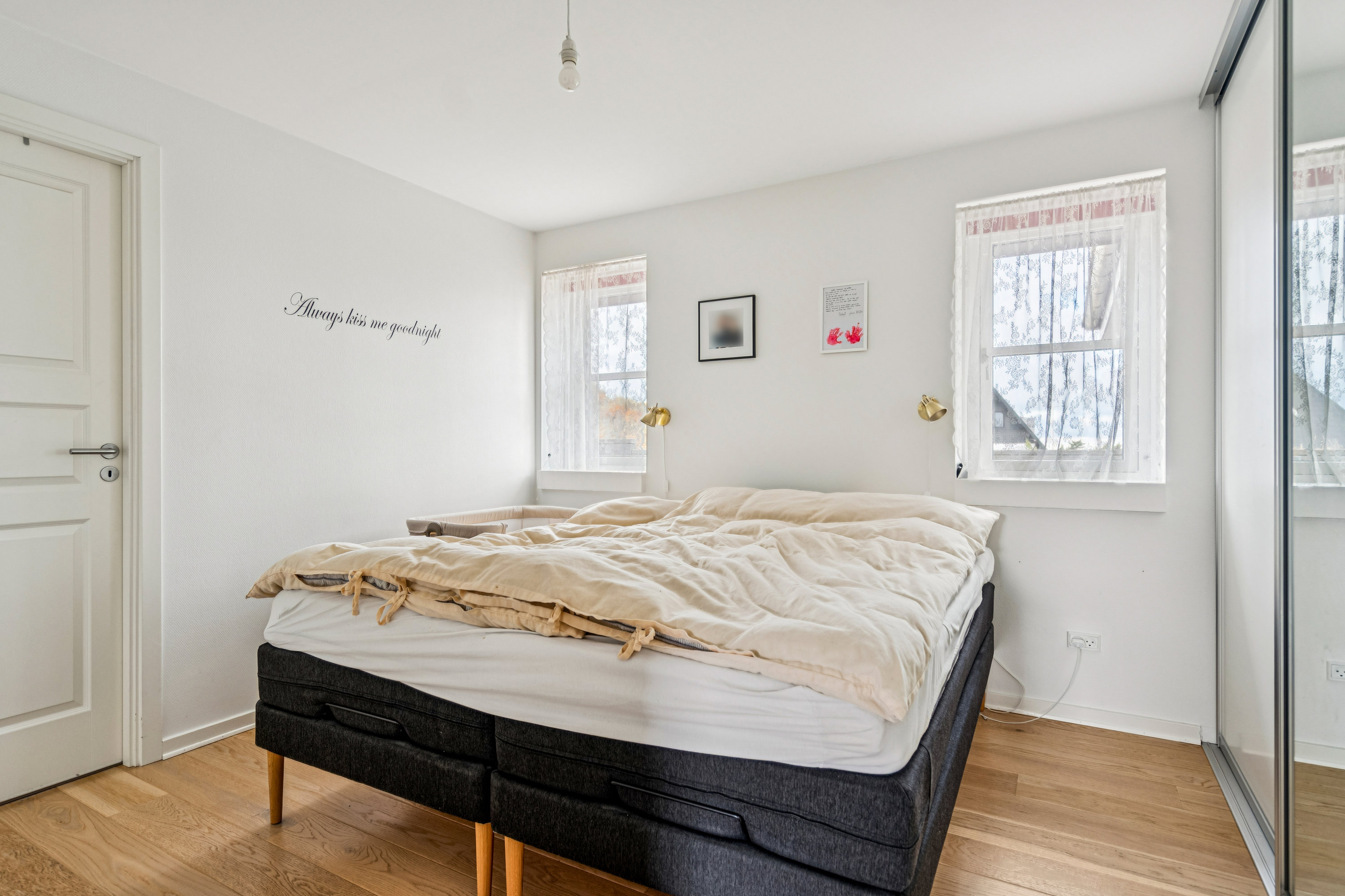 Fremhævet værelse billede i fuldskærmstilstand. Billede af Hans Jensens Alle 59, 9850 Hirtshals