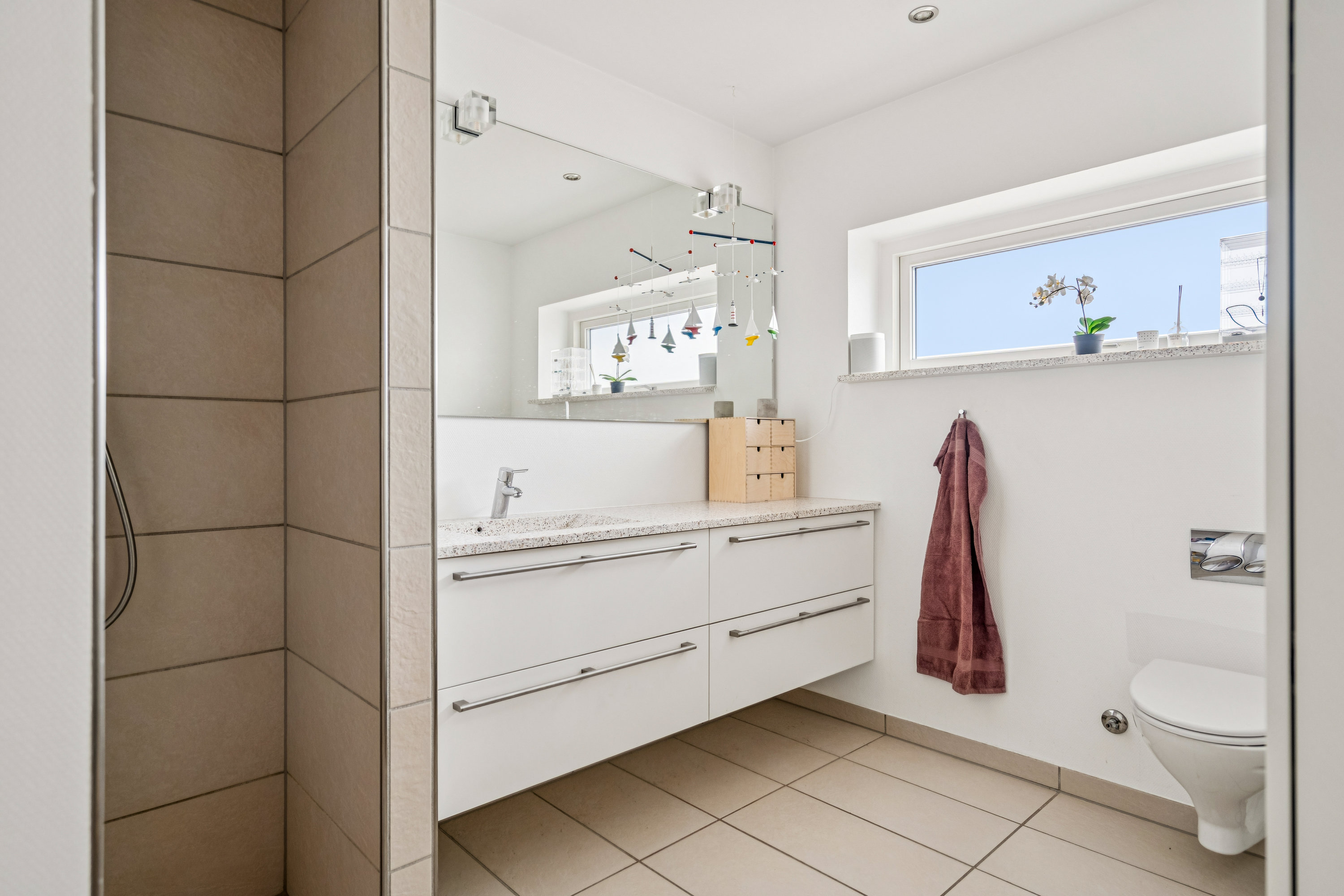 Fremhævet badeværelse billede i fuldskærmstilstand. Billede af Hans Jensens Alle 59, 9850 Hirtshals