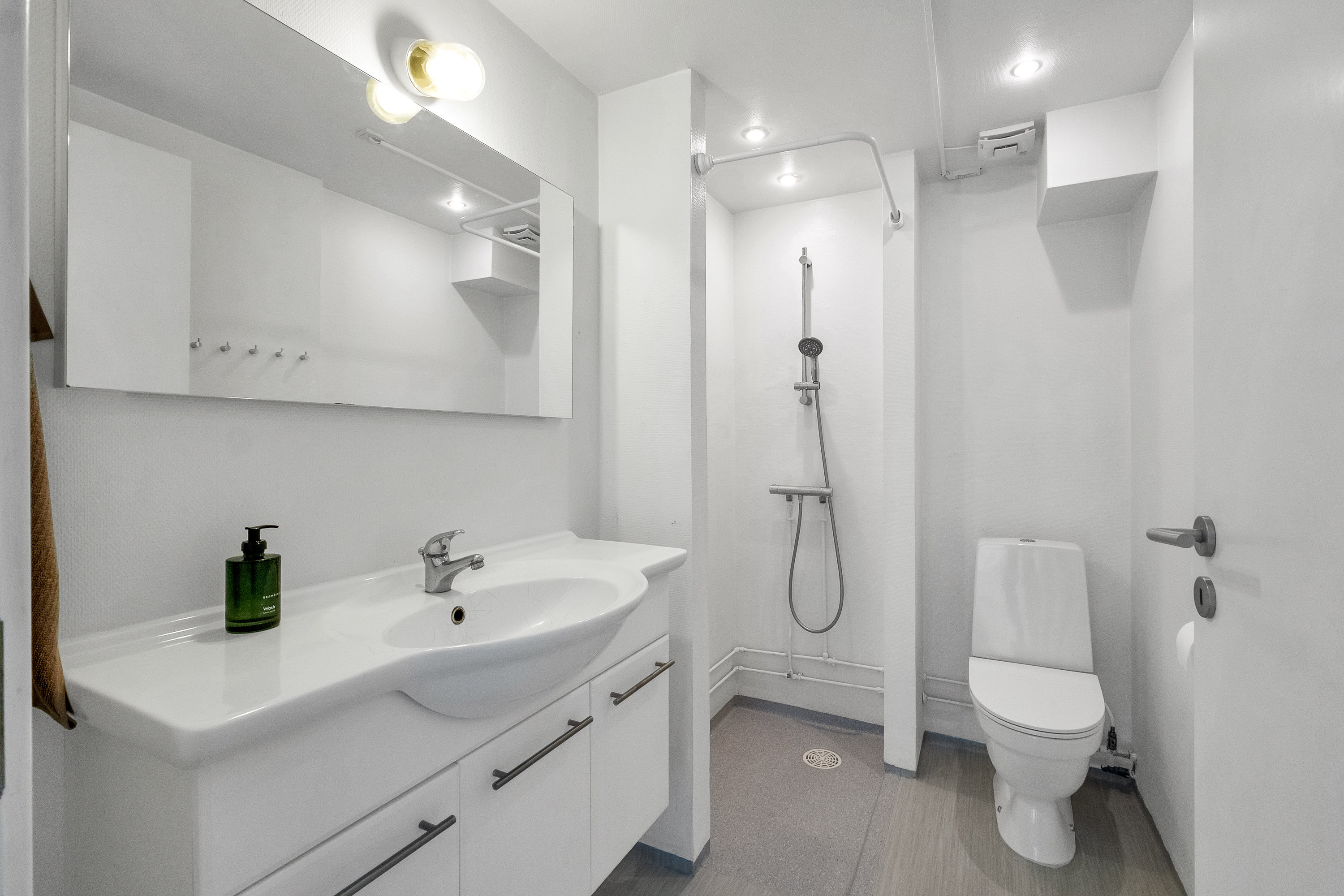 Fremhævet badeværelse billede i fuldskærmstilstand. Billede af Falstersgade 36, 4., 8000 Aarhus C