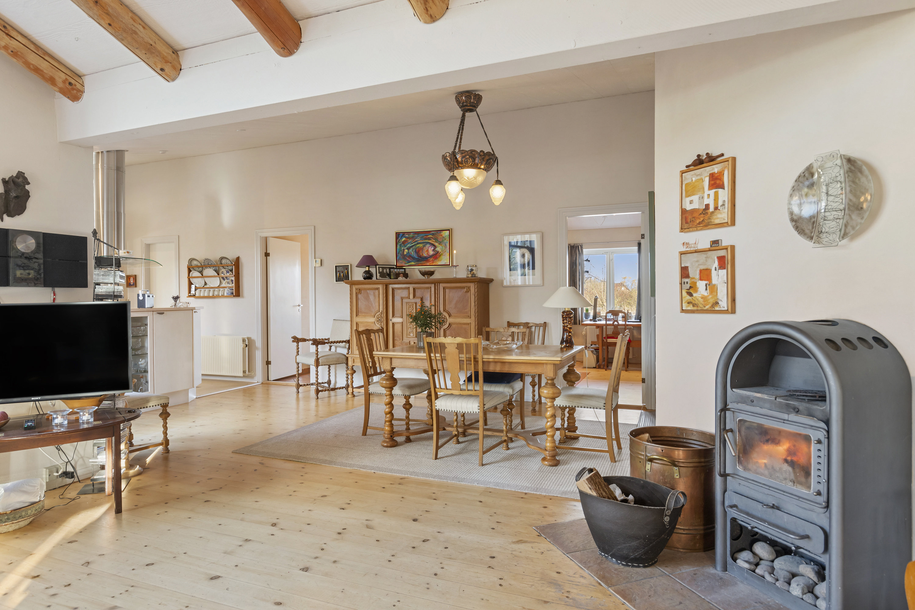 Fremhævet stue billede i fuldskærmstilstand. Billede af Foldbjergvej 63, 9760 Vrå