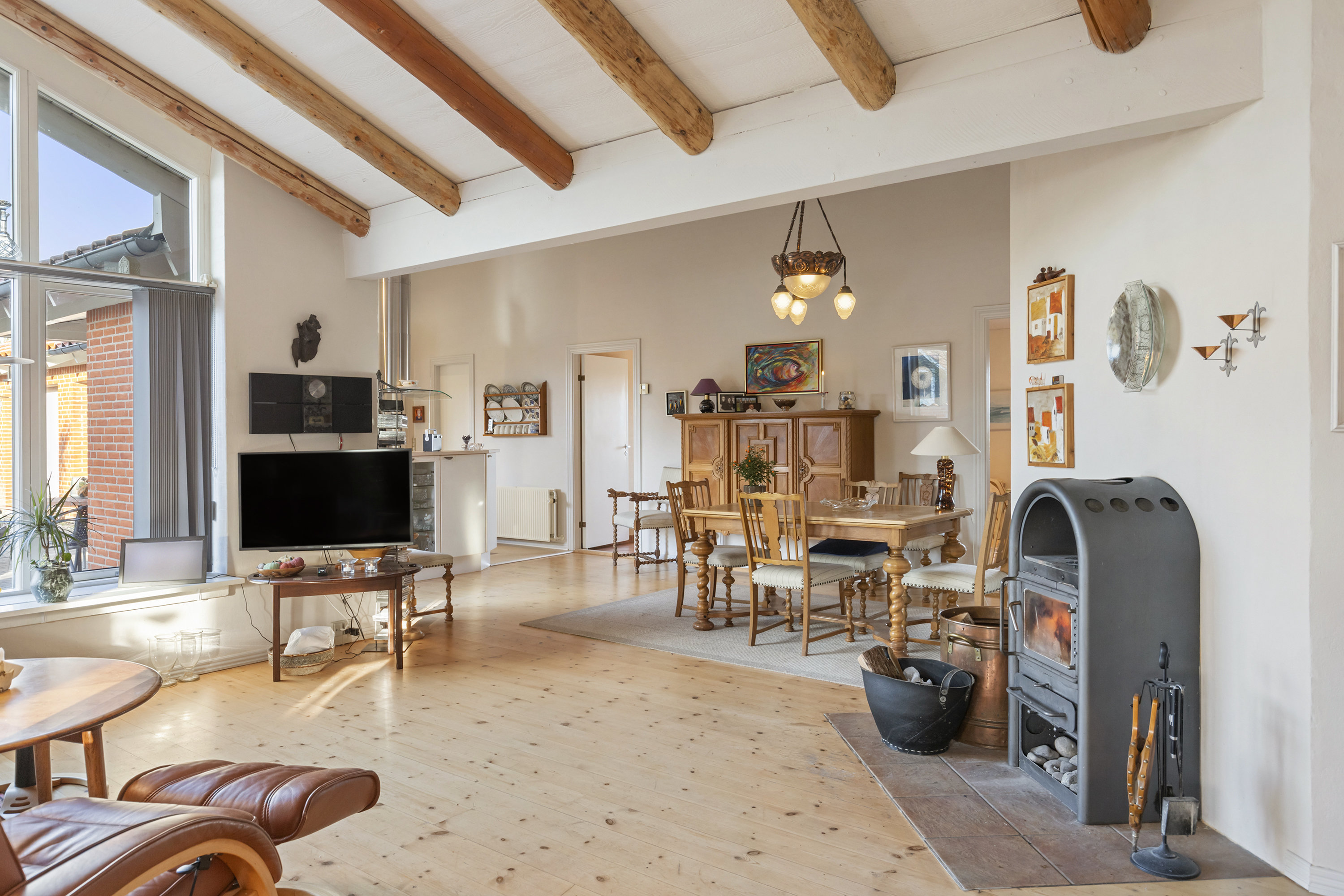 Fremhævet stue billede i fuldskærmstilstand. Billede af Foldbjergvej 63, 9760 Vrå