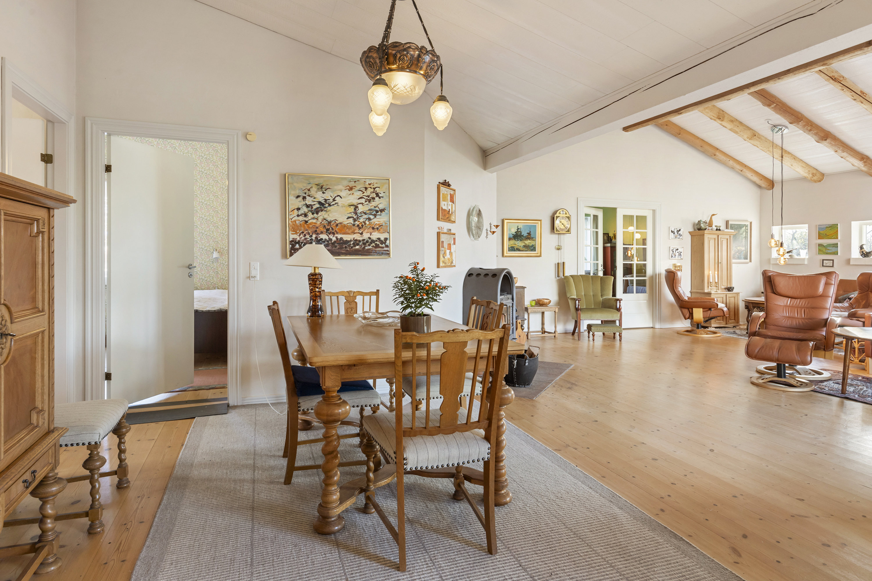 Fremhævet stue billede i fuldskærmstilstand. Billede af Foldbjergvej 63, 9760 Vrå