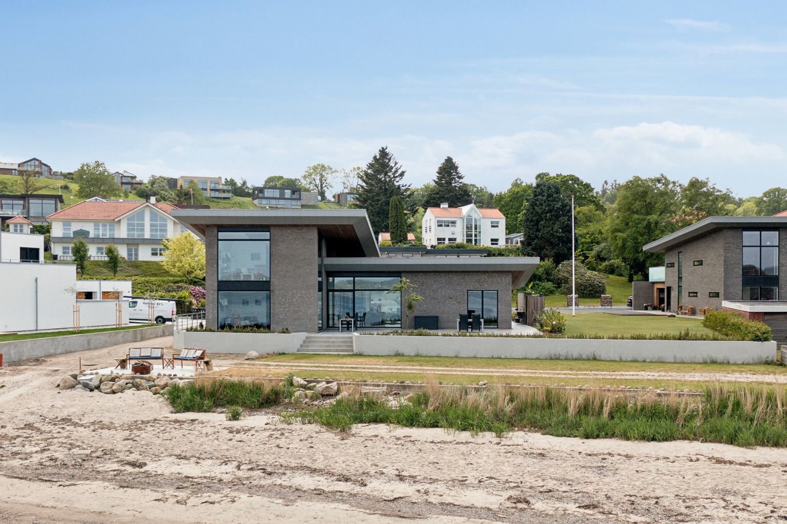 Fremhævet  billede i fuldskærmstilstand. Billede af Varnæsvej 71, 6200 Aabenraa